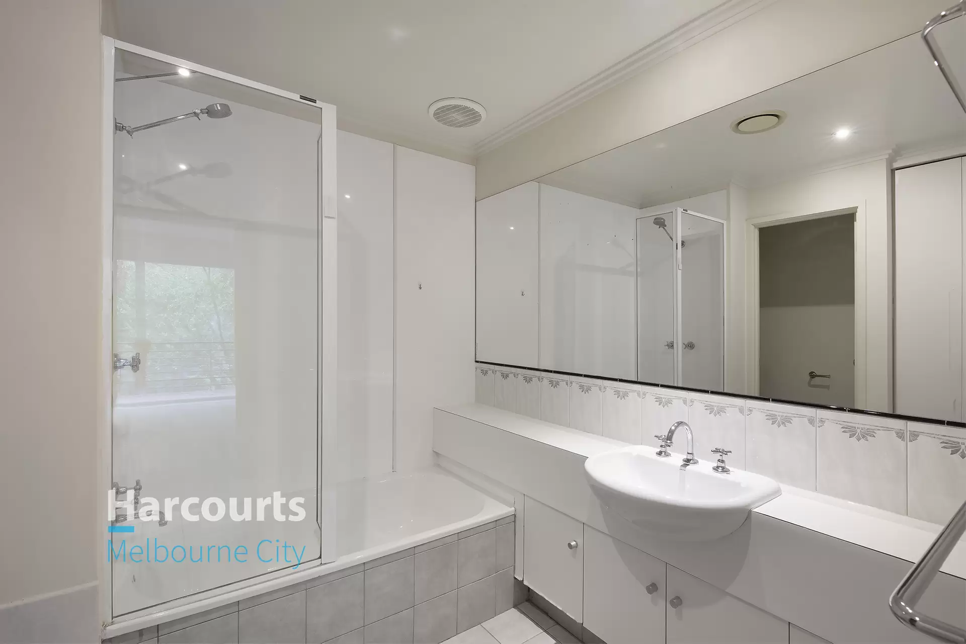 31/28 Jeffcott Street, West Melbourne Leased by Harcourts Melbourne City - image 1