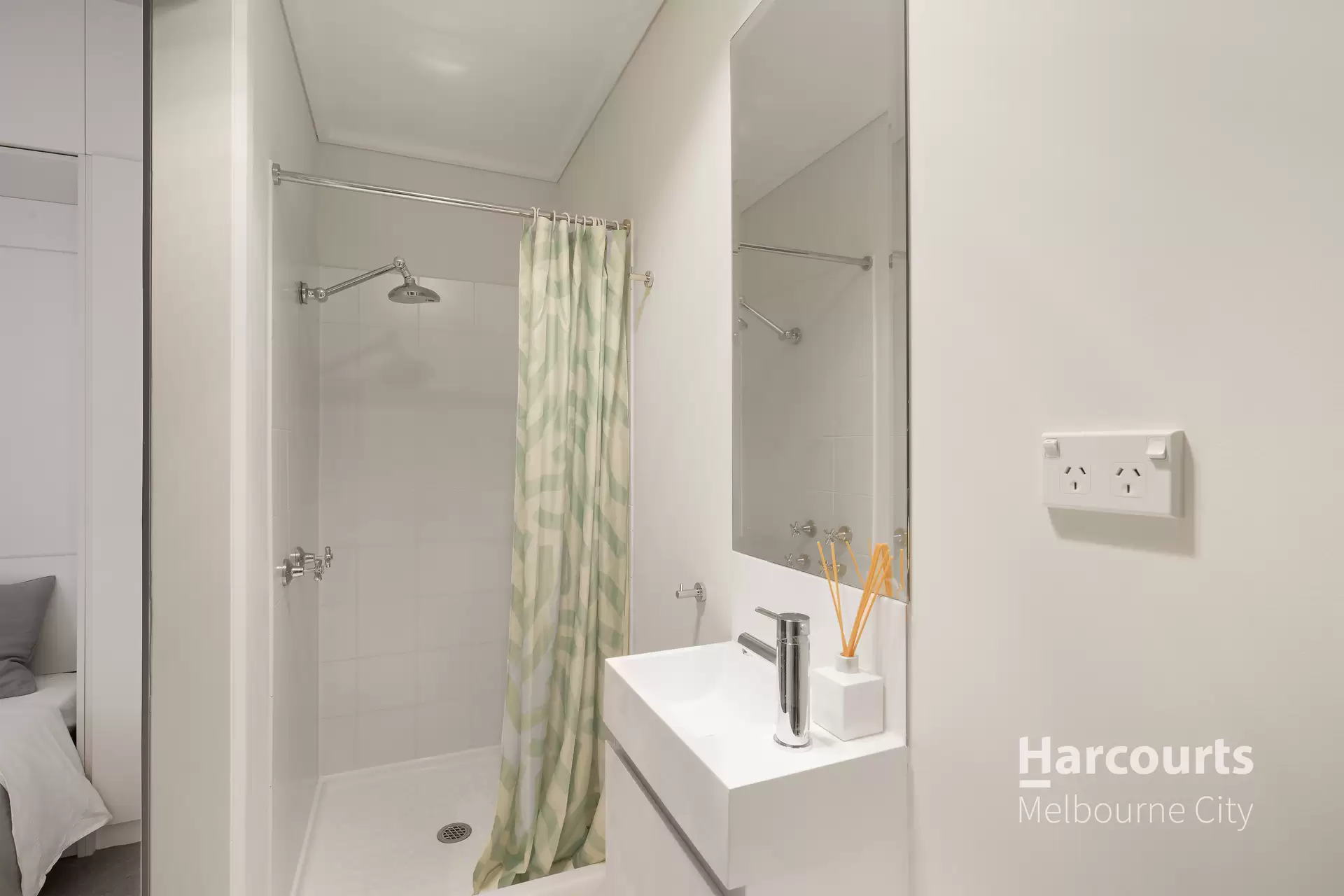 502/106 A'Beckett Street, Melbourne Leased by Harcourts Melbourne City - image 1