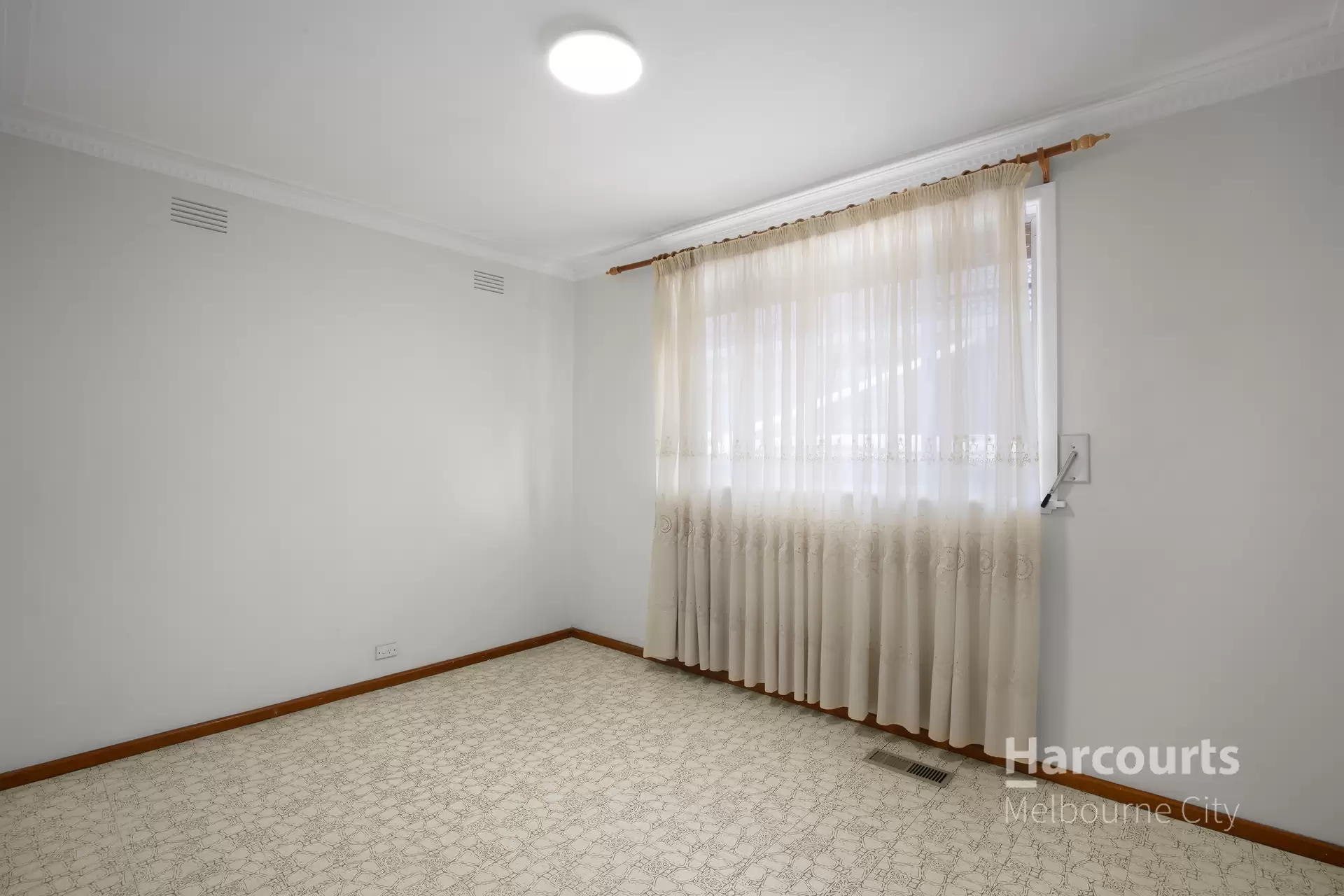 41 Elliot Street, Reservoir Leased by Harcourts Melbourne City - image 1