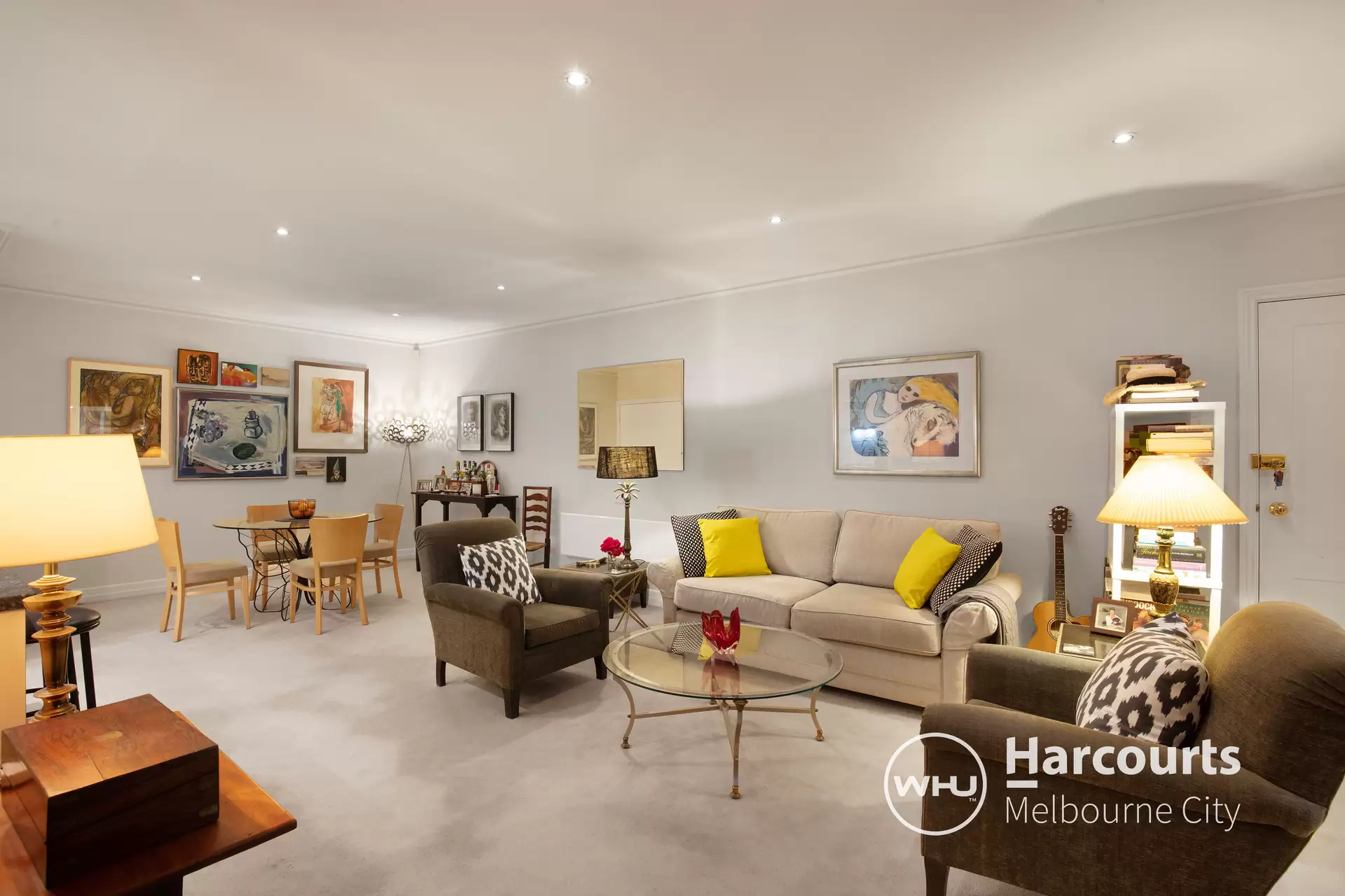 6/131 La Trobe Street, Melbourne Sold by Harcourts Melbourne City - image 1