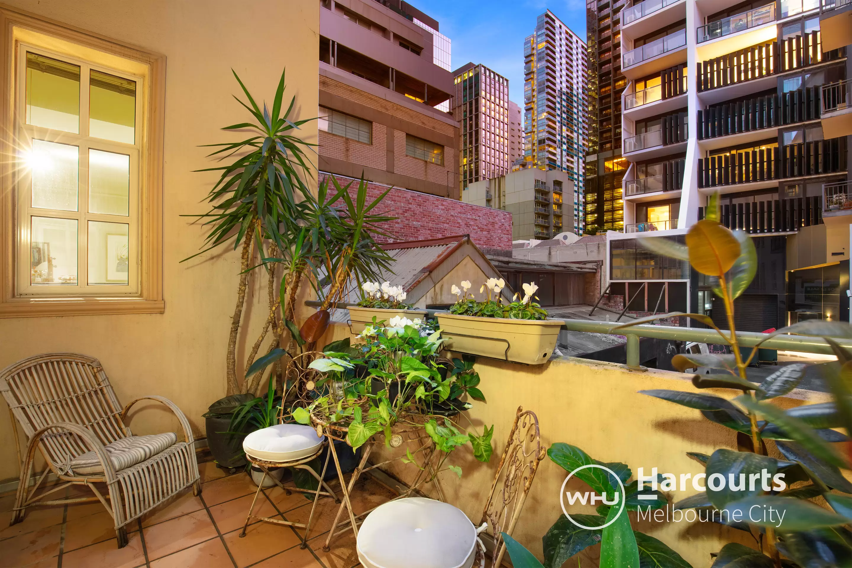 6/131 La Trobe Street, Melbourne Sold by Harcourts Melbourne City - image 5
