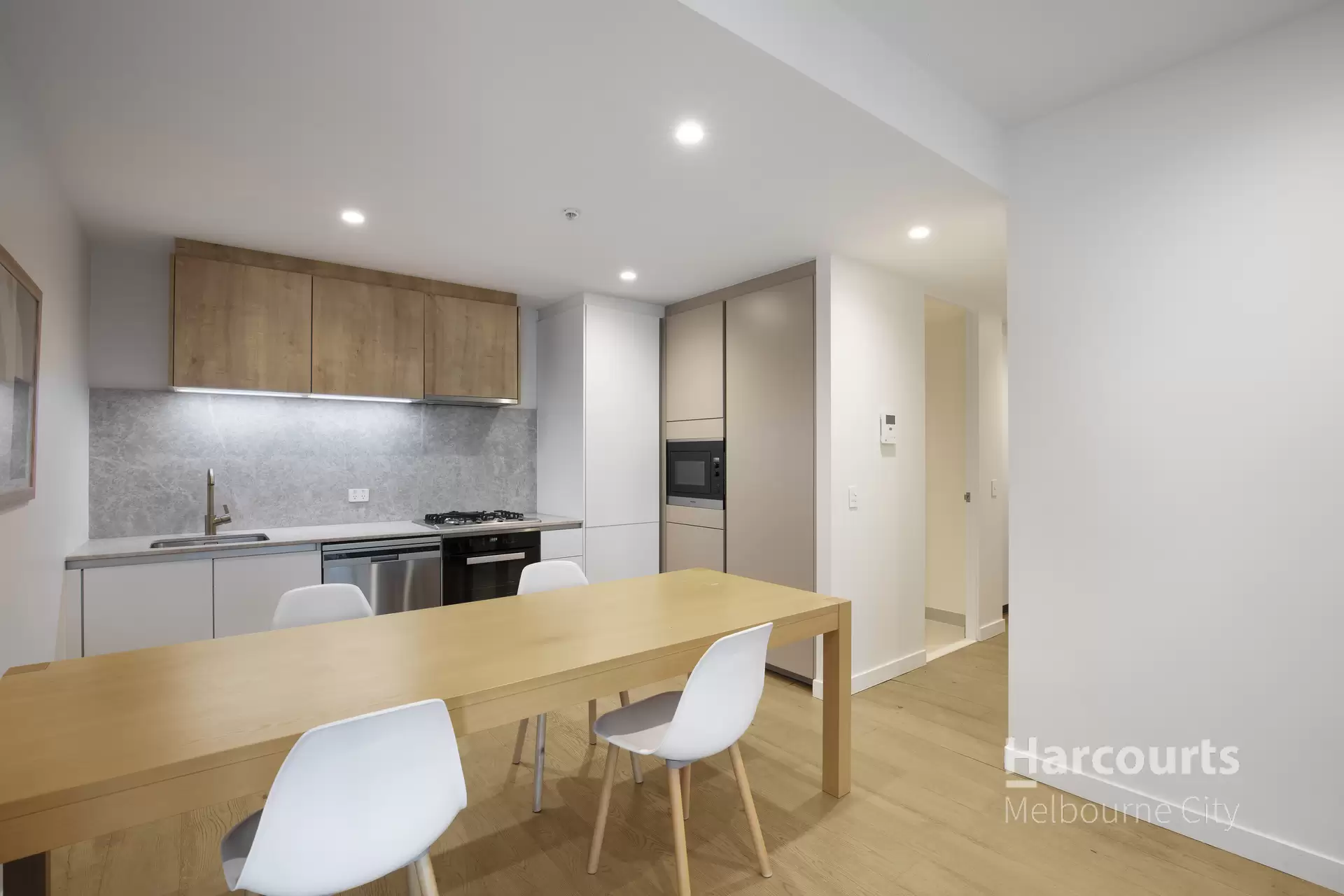 3309/23 MacKenzie Street, Melbourne Leased by Harcourts Melbourne City - image 1