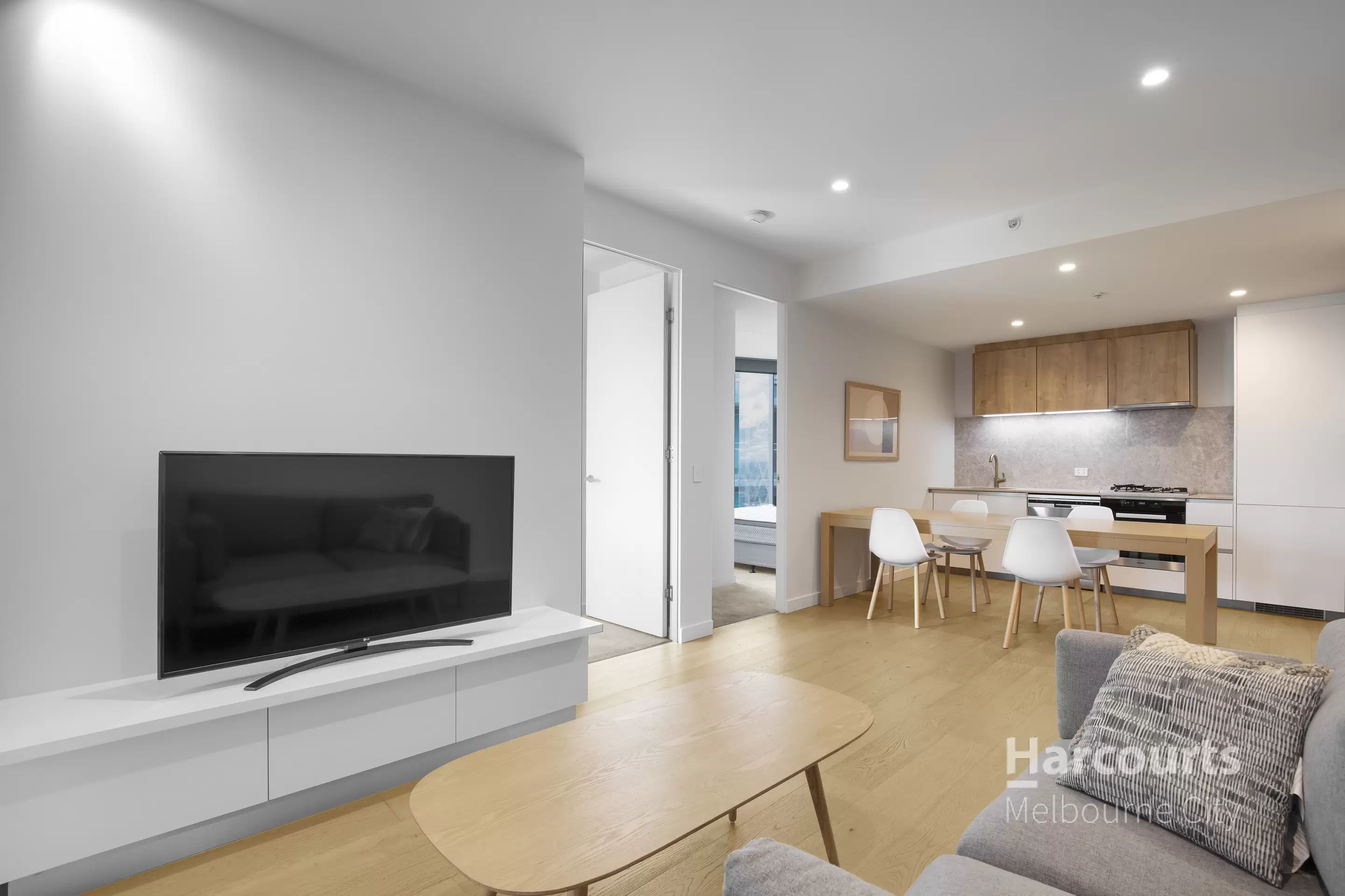 3309/23 MacKenzie Street, Melbourne Leased by Harcourts Melbourne City - image 2