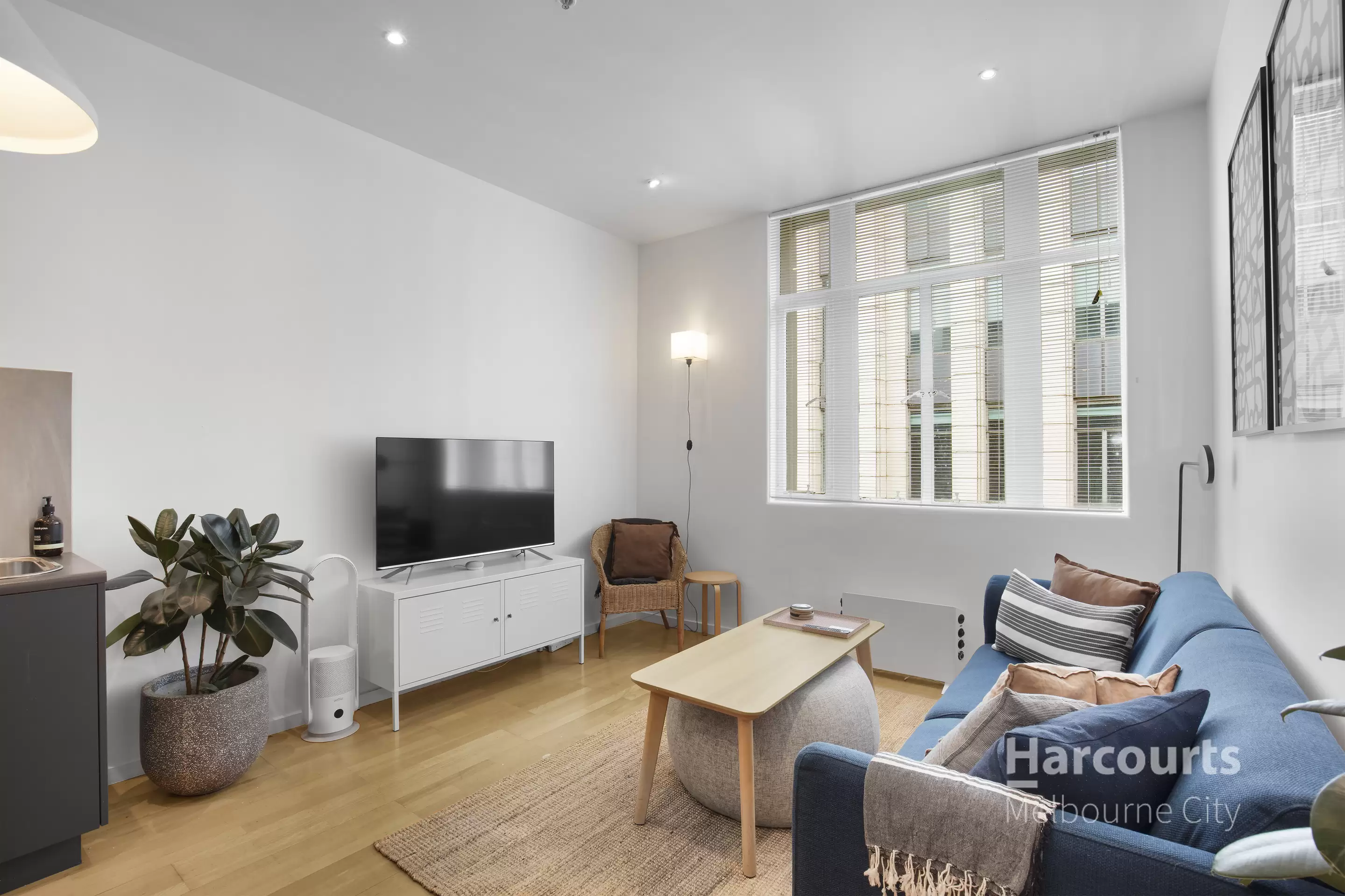 804/260 Little Collins Street, Melbourne Leased by Harcourts Melbourne City - image 1
