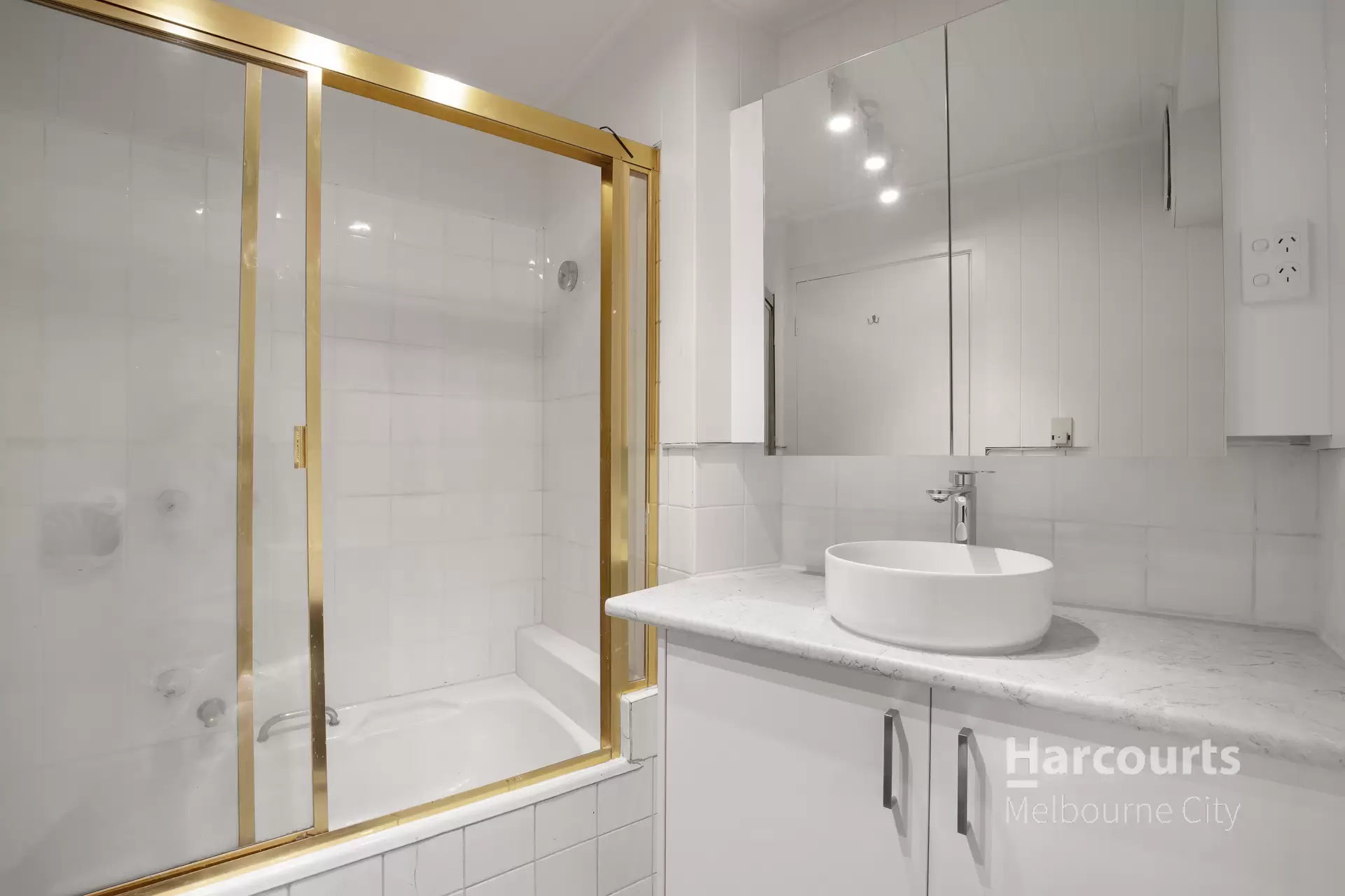 13E(124)/131 Lonsdale Street, Melbourne Leased by Harcourts Melbourne City - image 1