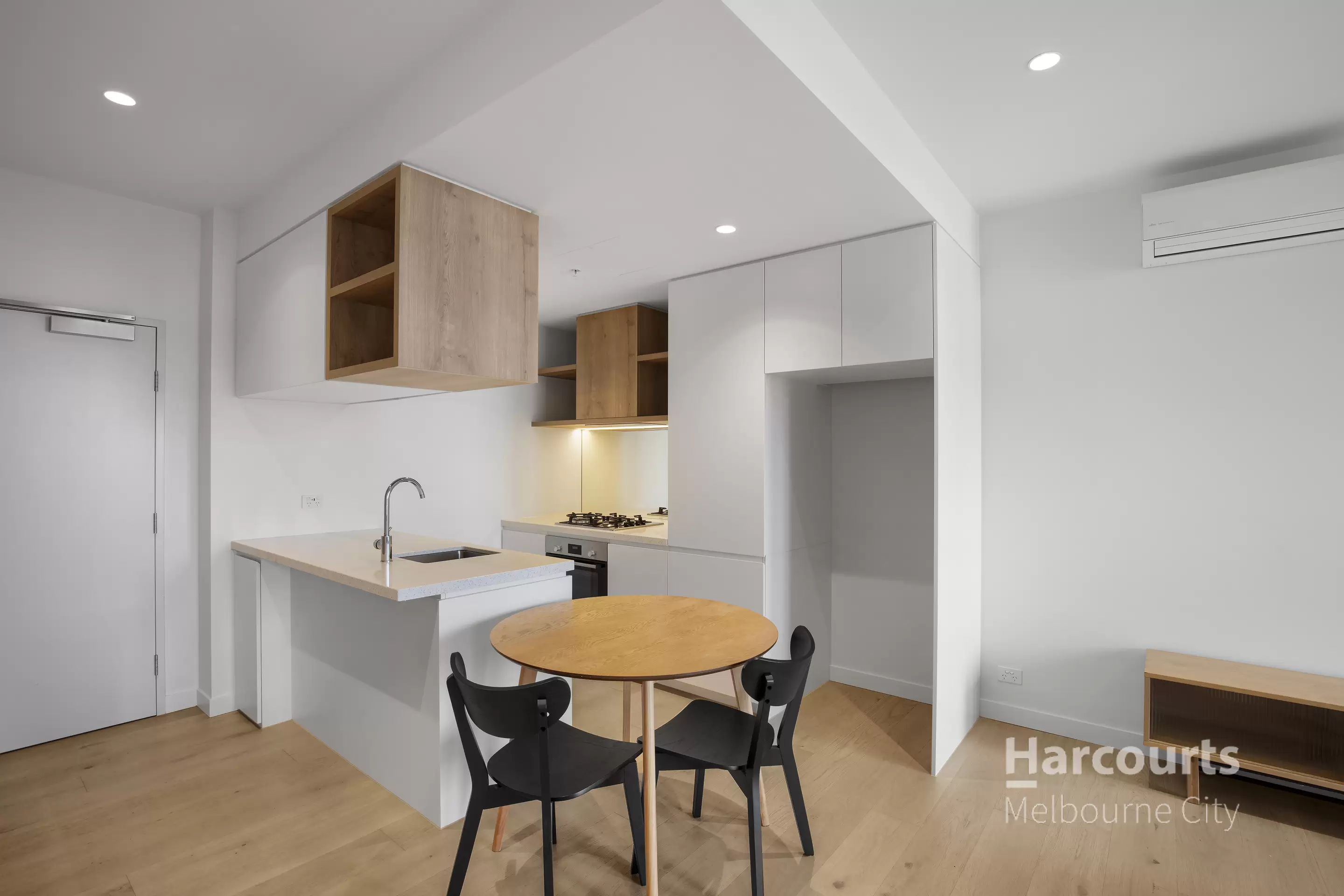 1107/259 Normanby Road, South Melbourne Leased by Harcourts Melbourne City - image 2
