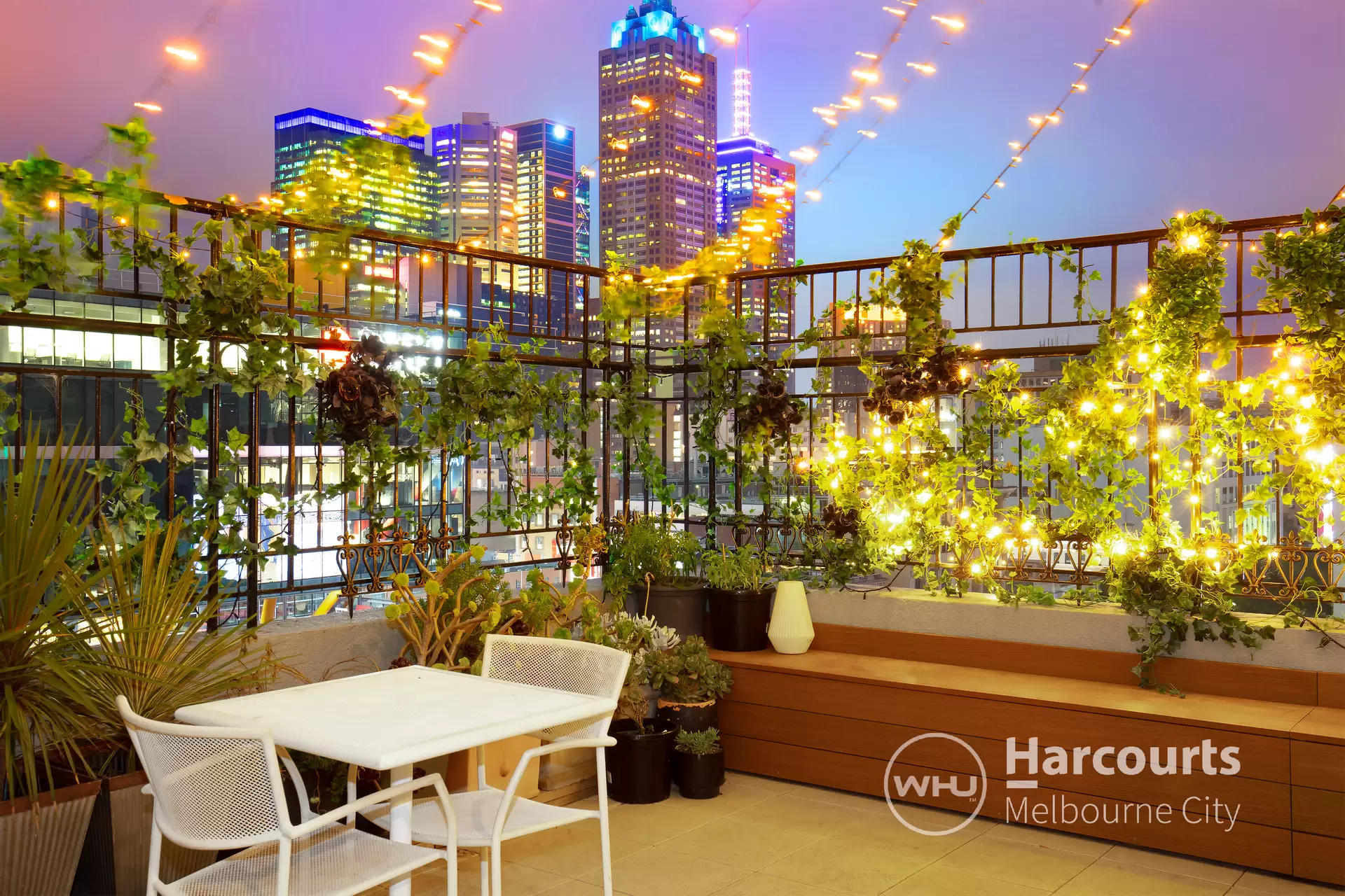 1/7 Drewery Lane, Melbourne Sold by Harcourts Melbourne City - image 1