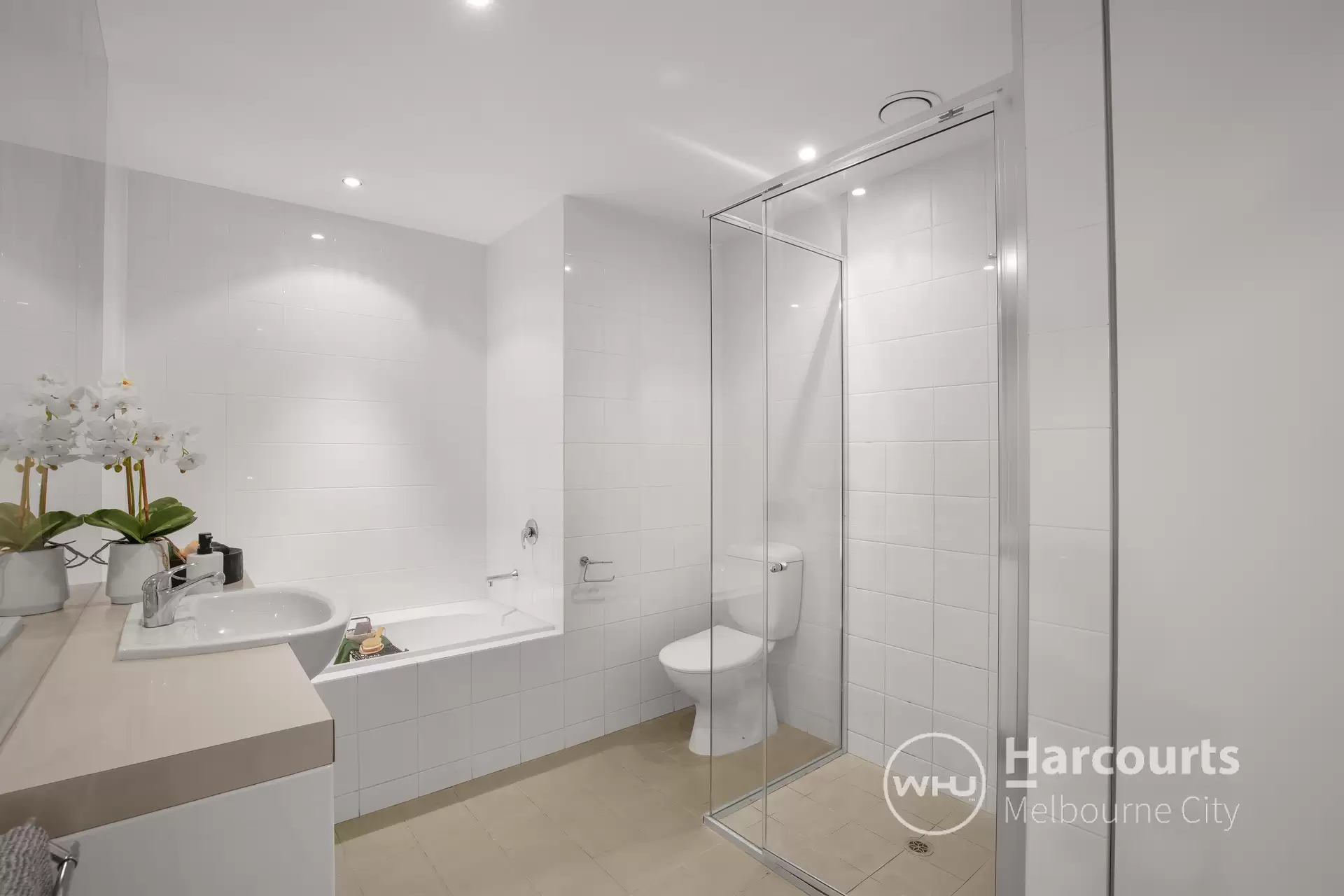 618/422 Collins Street, Melbourne Sold by Harcourts Melbourne City - image 1