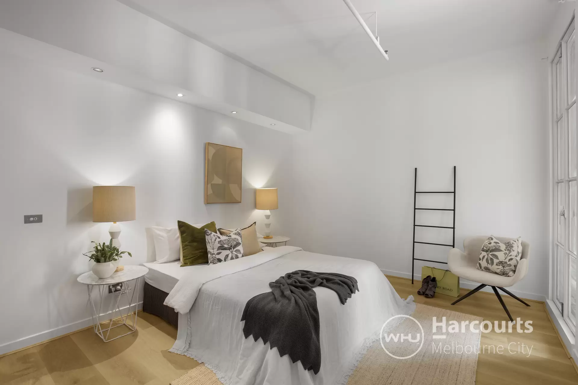 618/422 Collins Street, Melbourne Sold by Harcourts Melbourne City - image 1