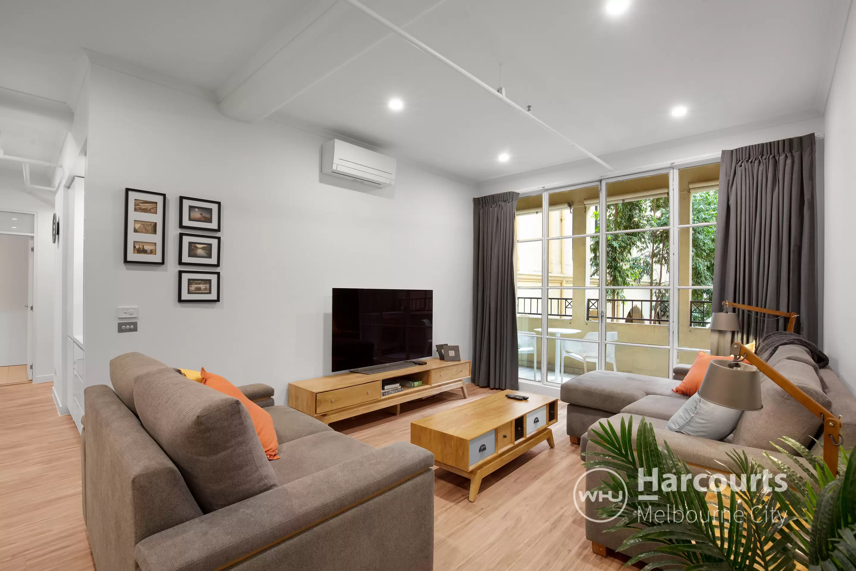 215/422 Collins Street, Melbourne Leased by Harcourts Melbourne City - image 2