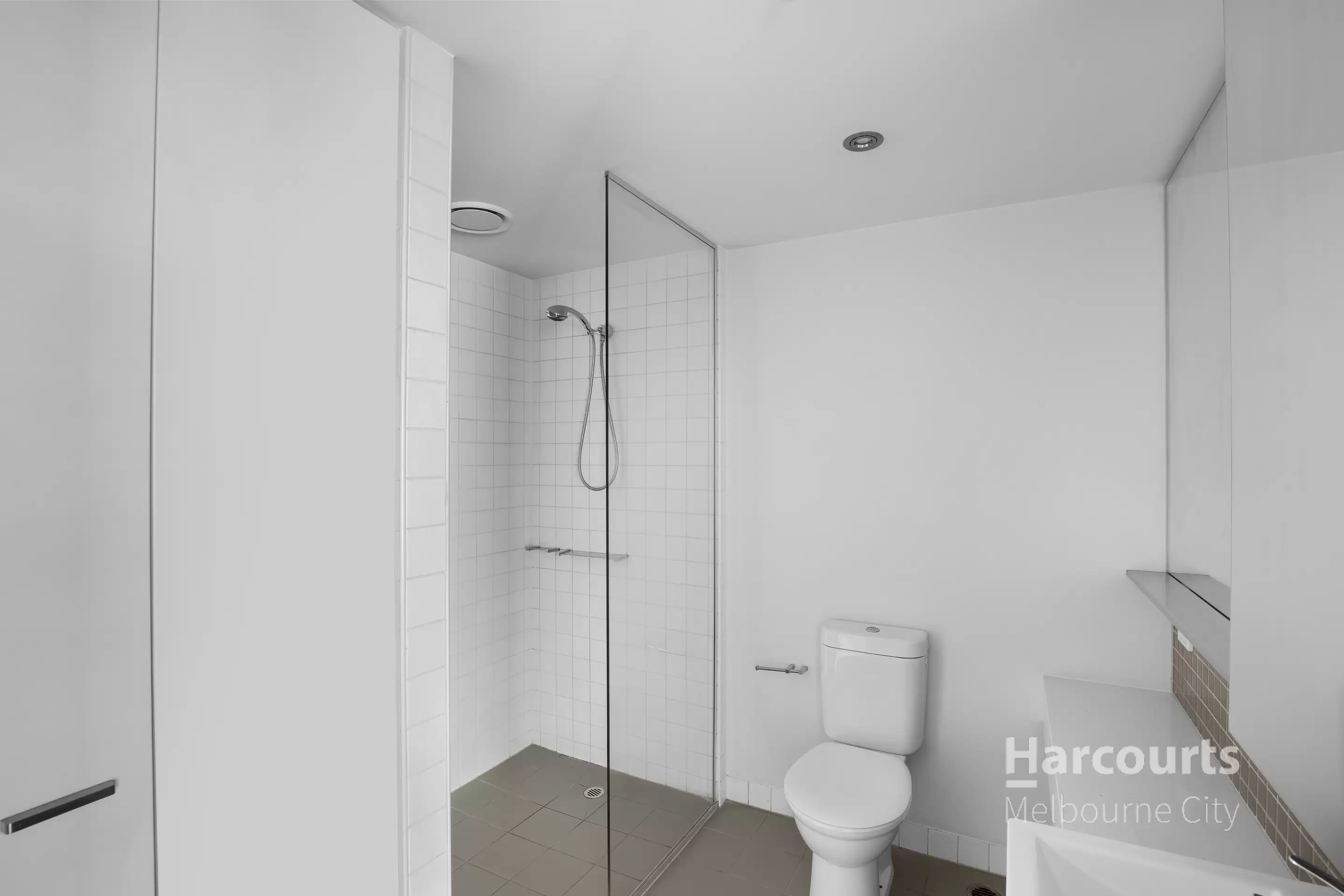 402/9 Eades Street, East Melbourne Leased by Harcourts Melbourne City - image 3
