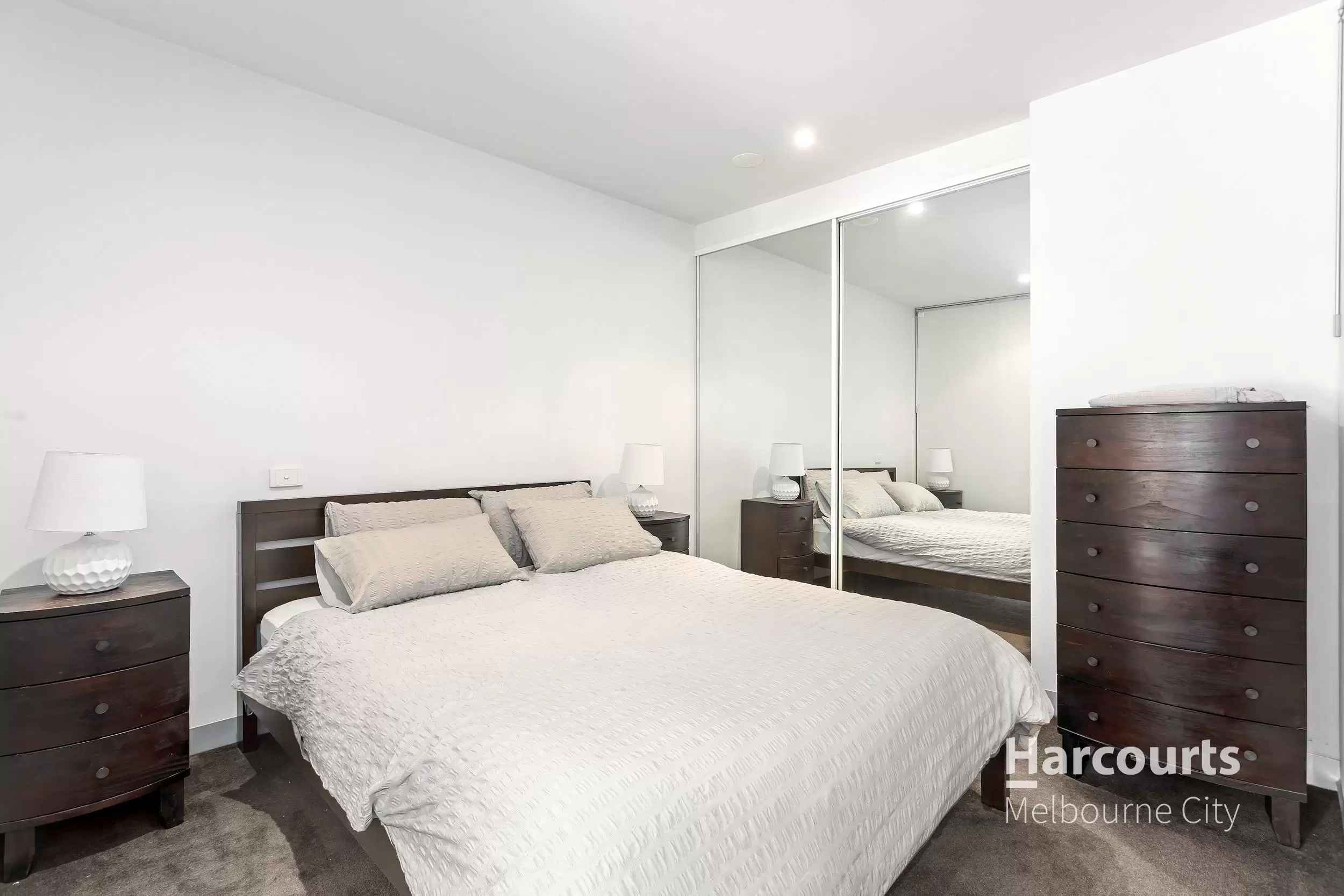 1013/555 Flinders Street, Melbourne Leased by Harcourts Melbourne City - image 3