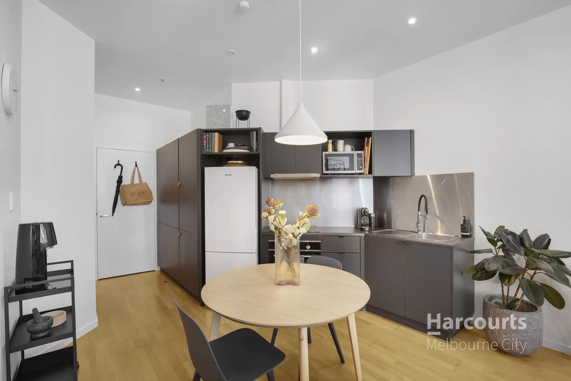 804/260 Little Collins Street, Melbourne Leased by Harcourts Melbourne City - image 1