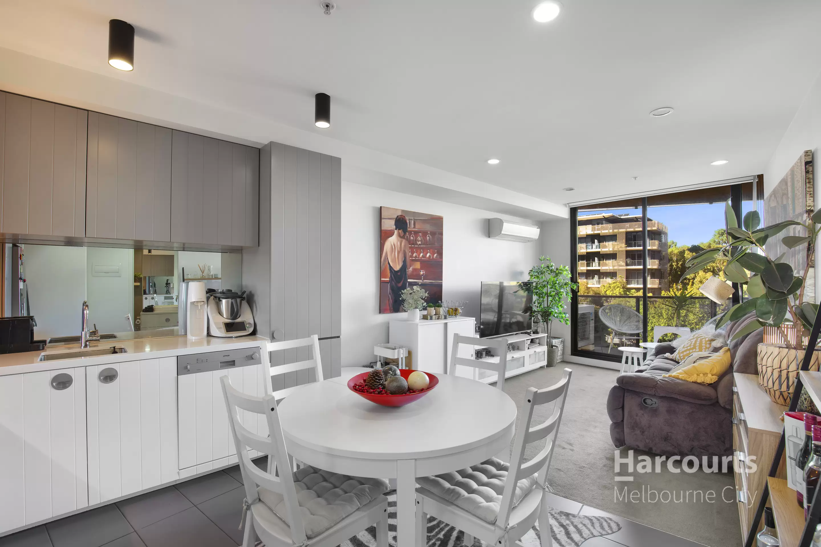 311/45 Edgewater Boulevard, Maribyrnong Sold by Harcourts Melbourne City - image 3