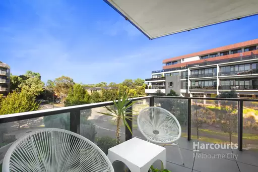 311/45 Edgewater Boulevard, Maribyrnong Sold by Harcourts Melbourne City