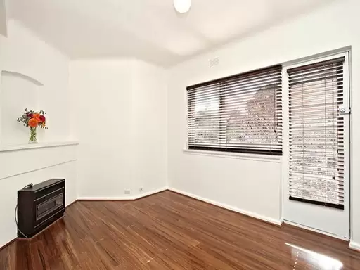 11/161 Wellington Parade South, East Melbourne Leased by Harcourts Melbourne City