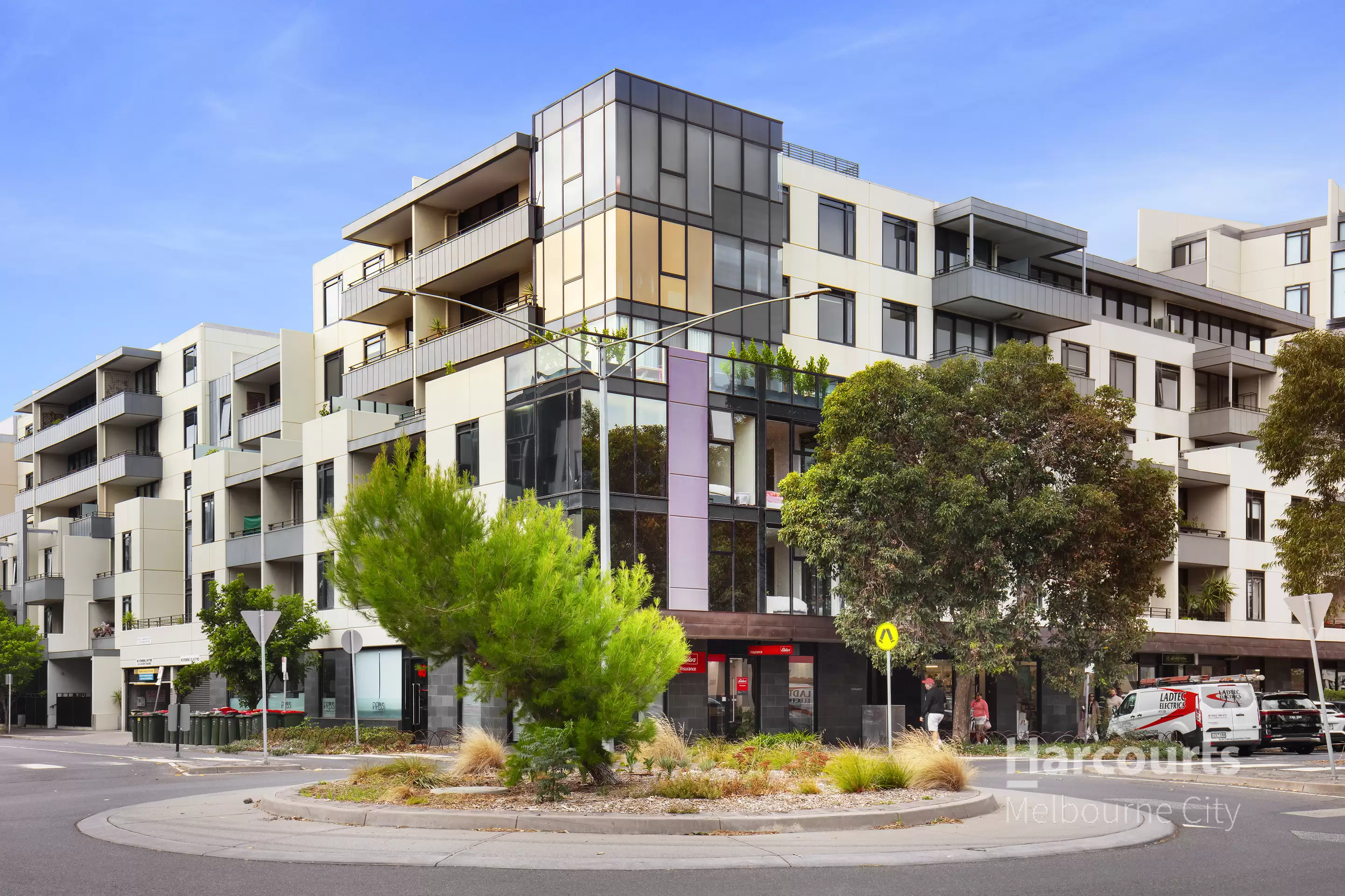 609/166 Rouse Street, Port Melbourne Leased by Harcourts Melbourne City - image 1