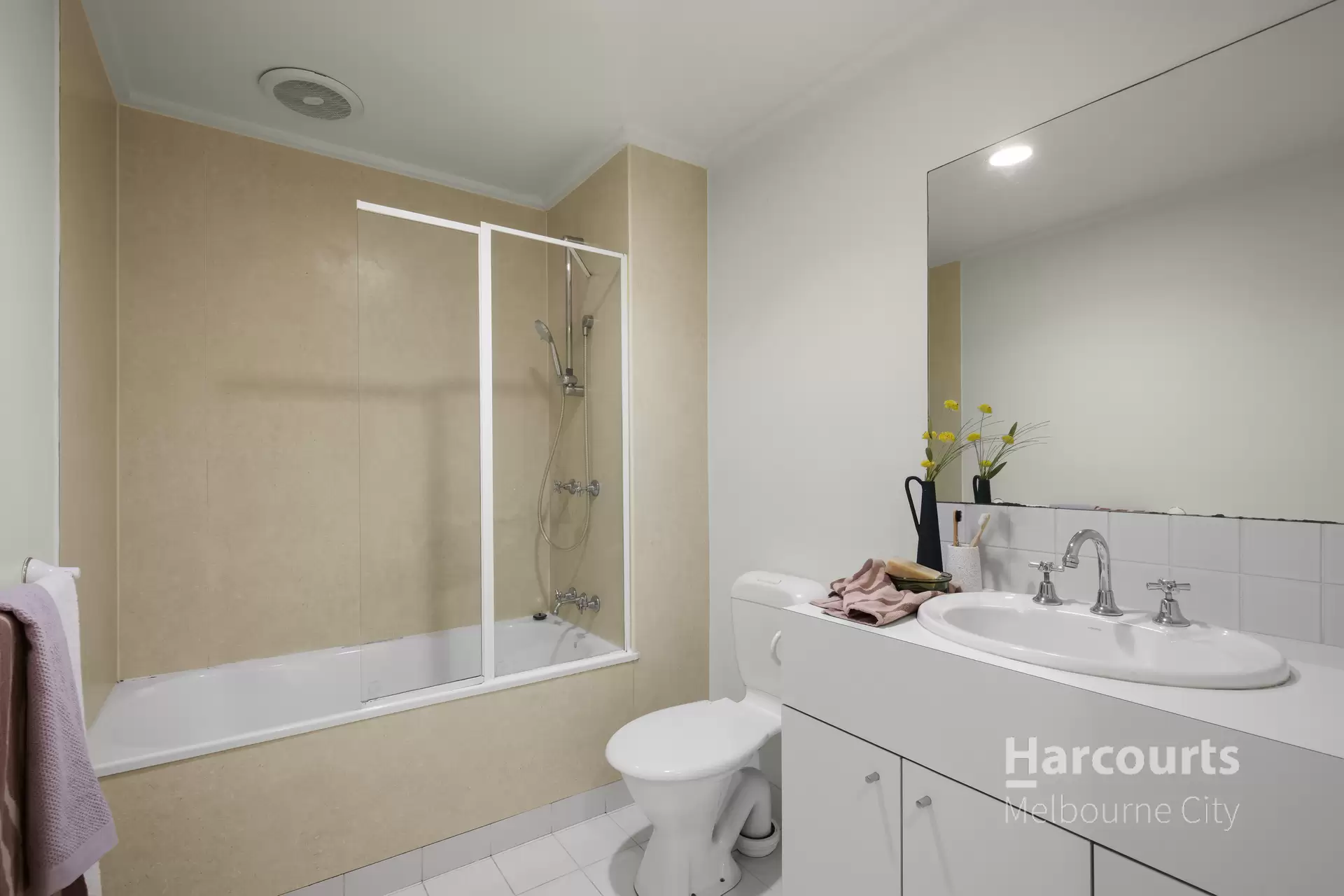 14/151 Fitzroy Street, St Kilda Sold by Harcourts Melbourne City - image 1