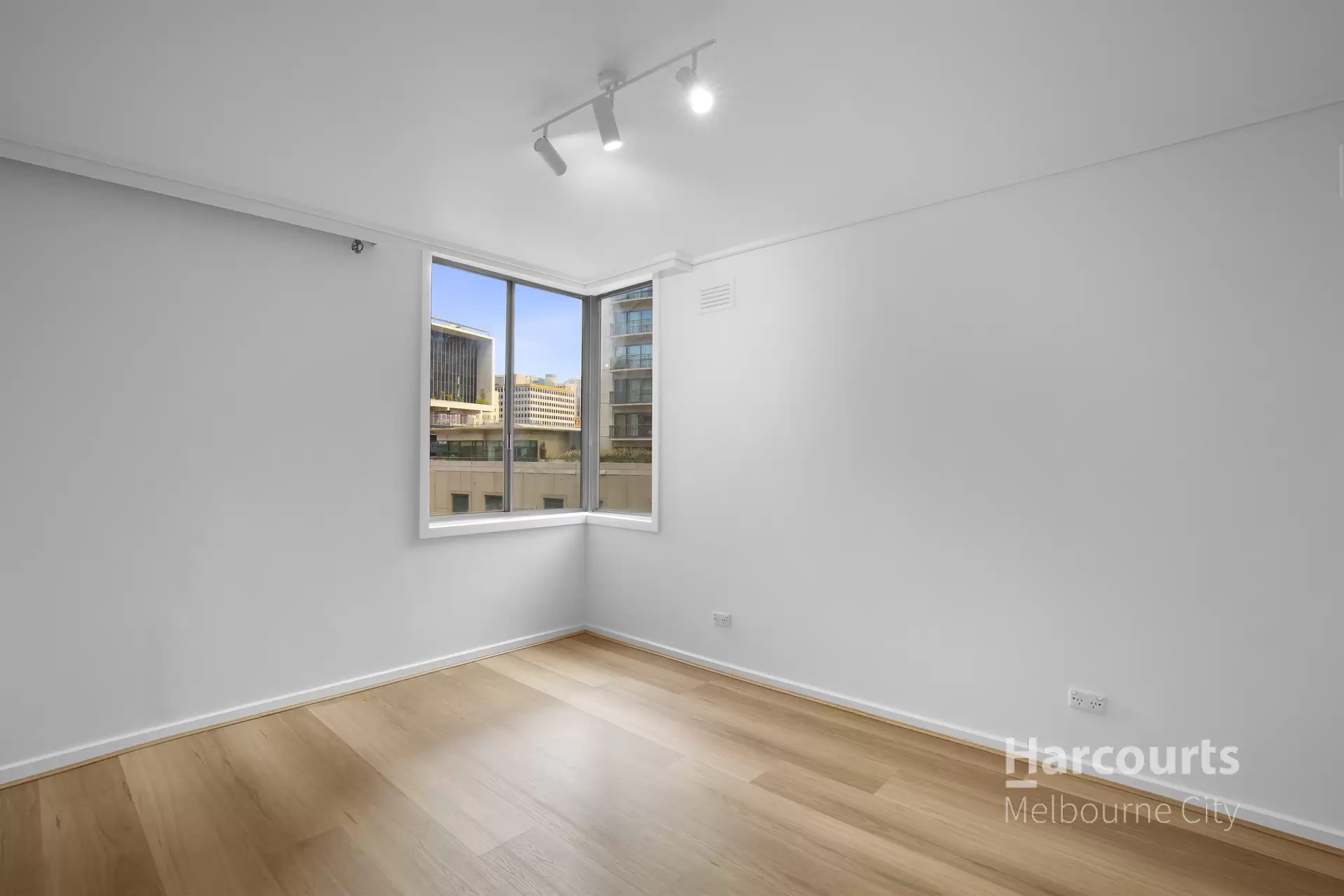 3H(37)/131 Lonsdale Street, Melbourne Leased by Harcourts Melbourne City - image 1
