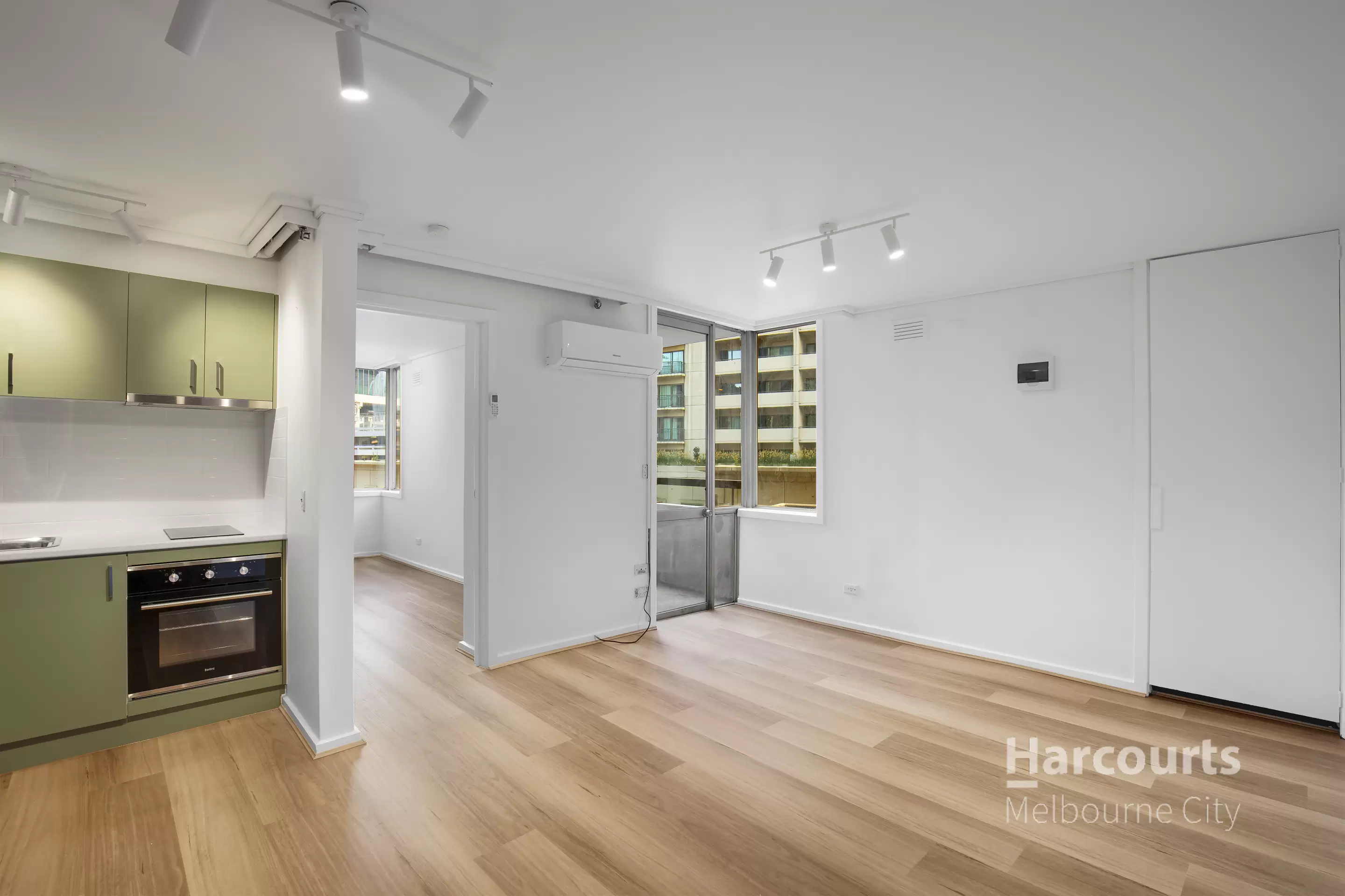 3H(37)/131 Lonsdale Street, Melbourne Leased by Harcourts Melbourne City - image 2
