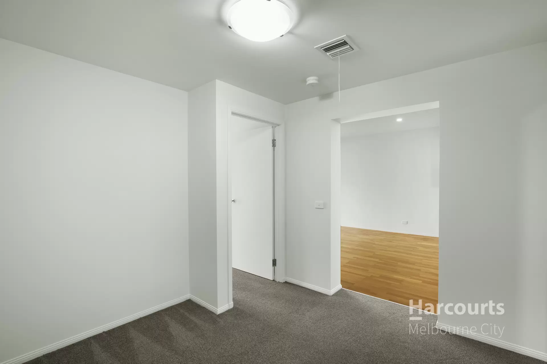 44/3 Seisman Place, Port Melbourne Leased by Harcourts Melbourne City - image 1