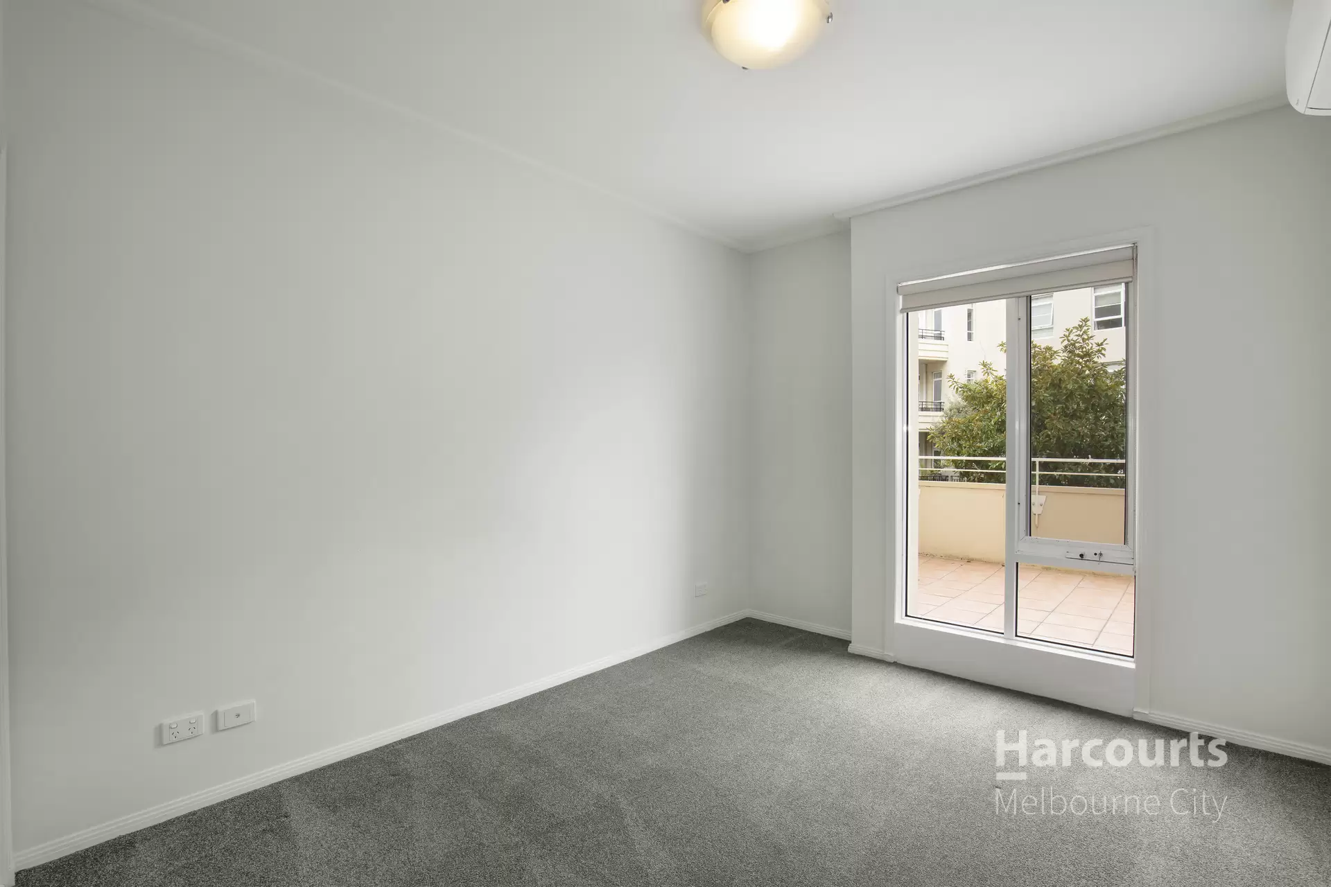 44/3 Seisman Place, Port Melbourne Leased by Harcourts Melbourne City - image 1