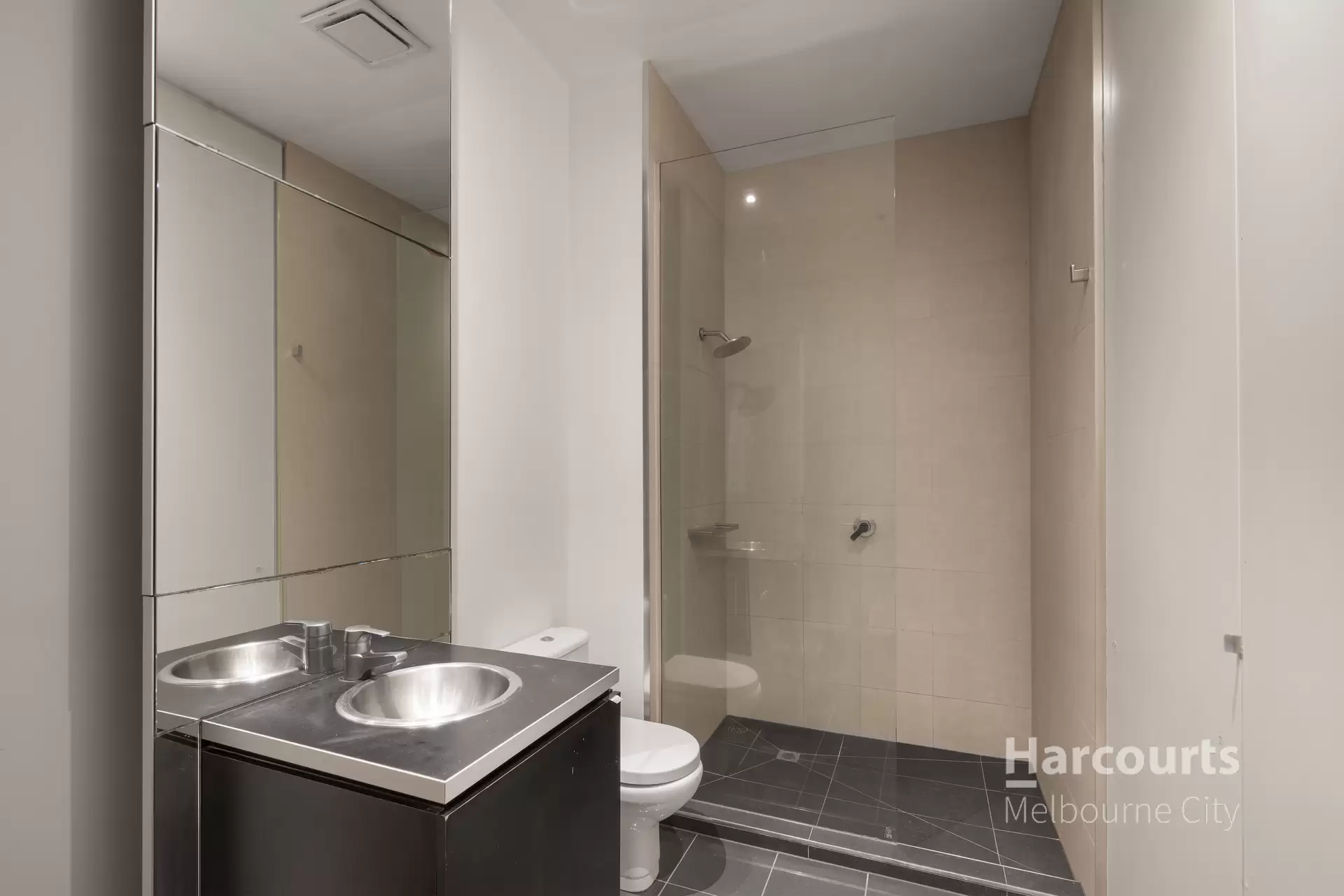 107/11 Hillingdon Place, Prahran Leased by Harcourts Melbourne City - image 1