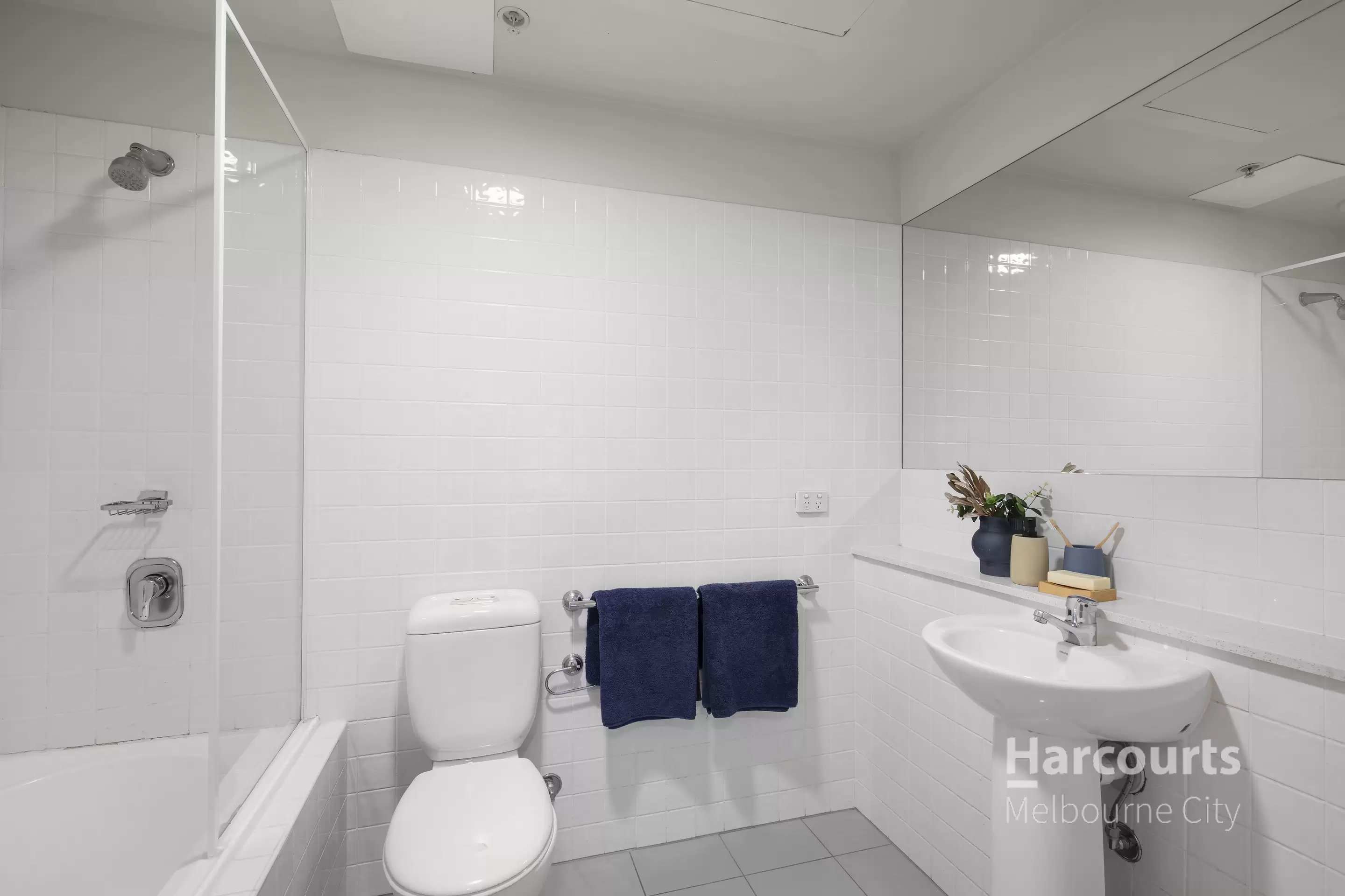 519/250 Elizabeth Street, Melbourne For Sale by Harcourts Melbourne City - image 7