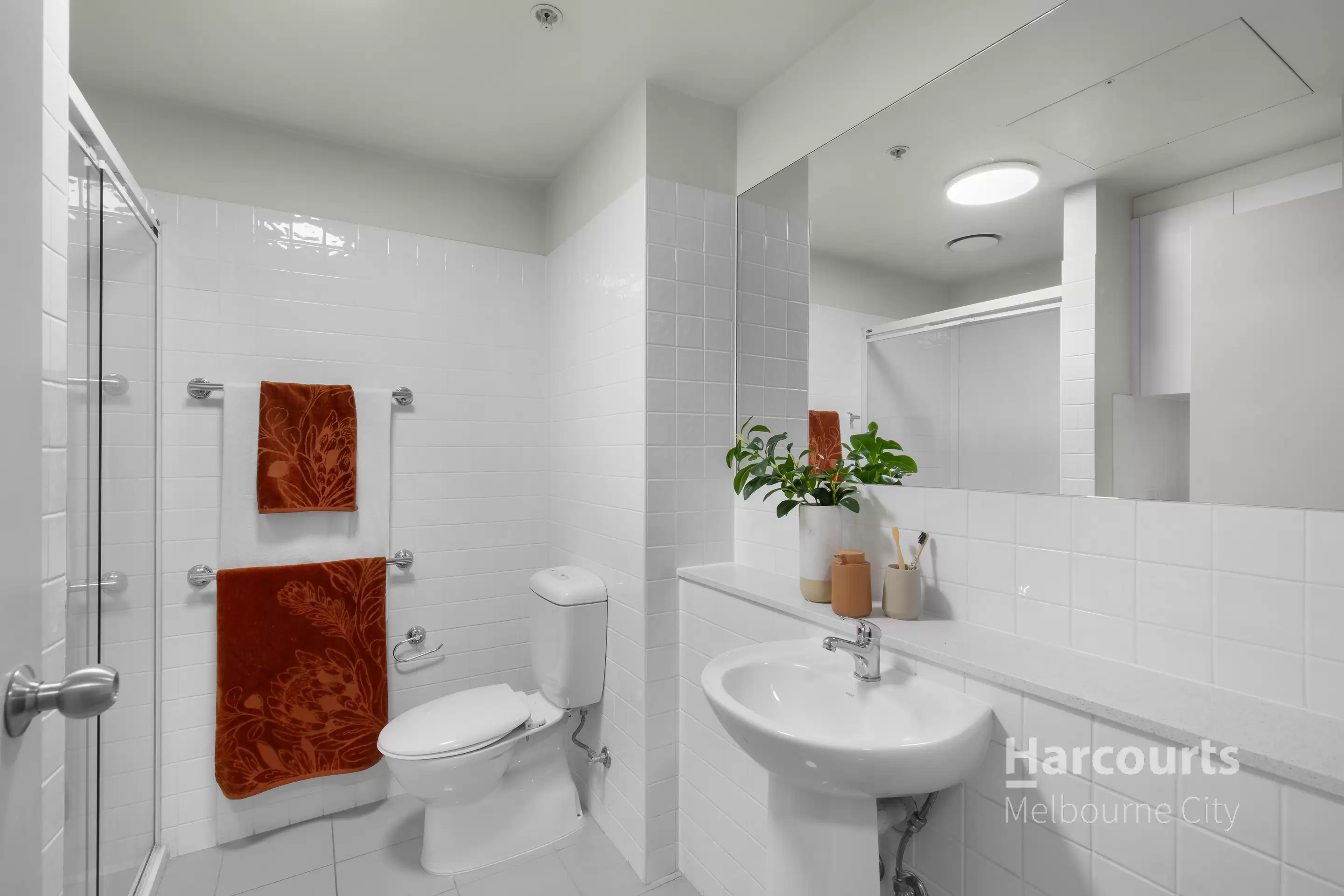 815/250 Elizabeth Street, Melbourne Sold by Harcourts Melbourne City - image 5