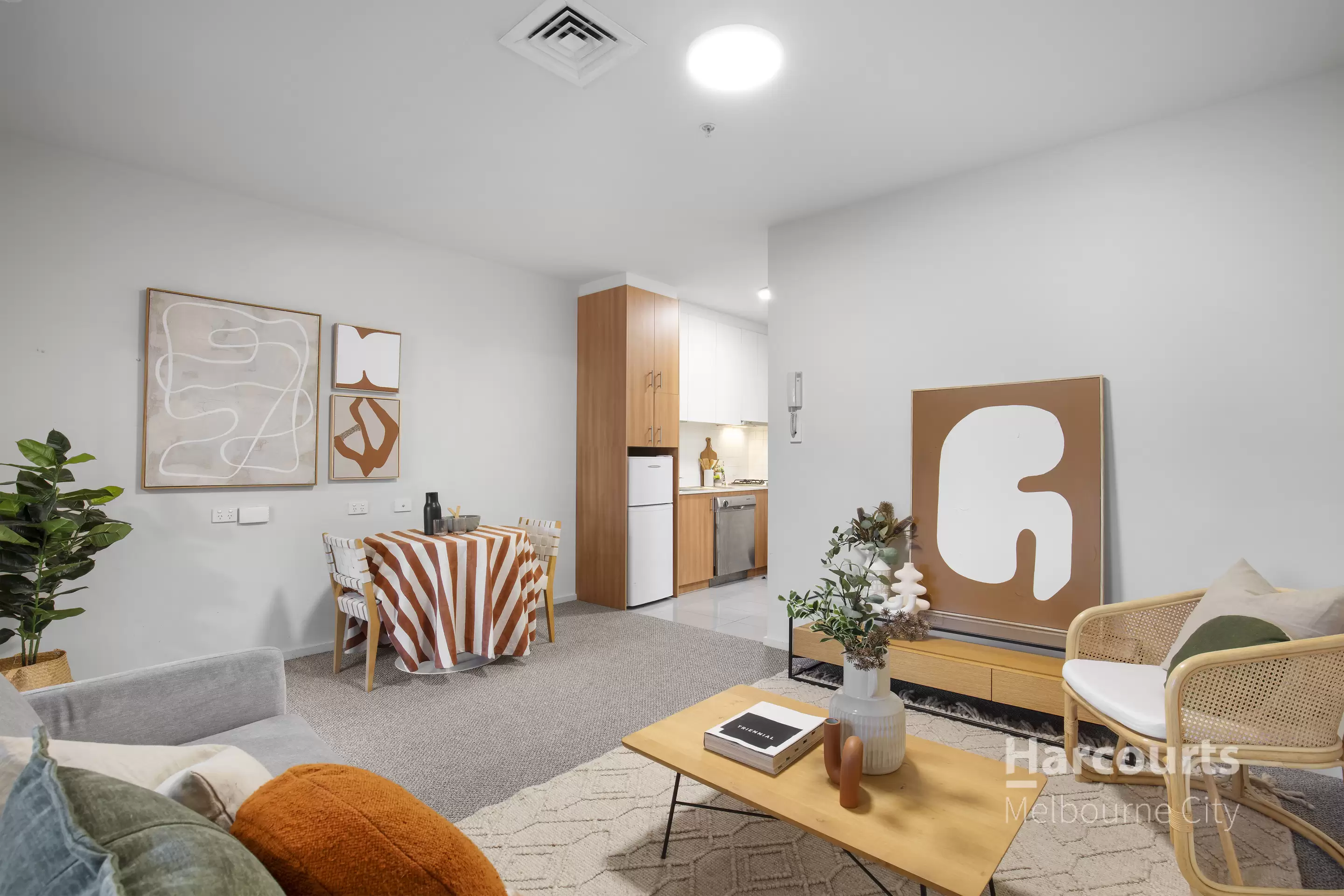815/250 Elizabeth Street, Melbourne Sold by Harcourts Melbourne City - image 2