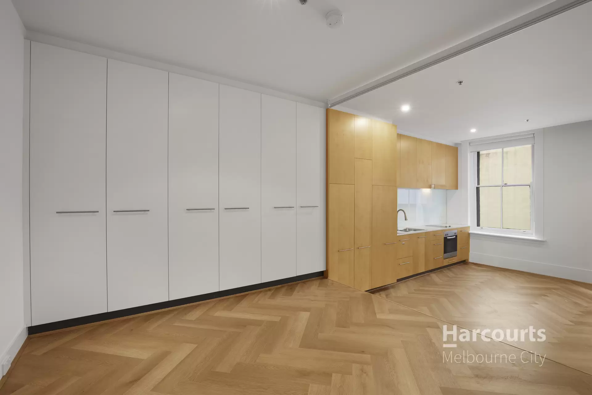 33/243 Collins Street, Melbourne Leased by Harcourts Melbourne City - image 1