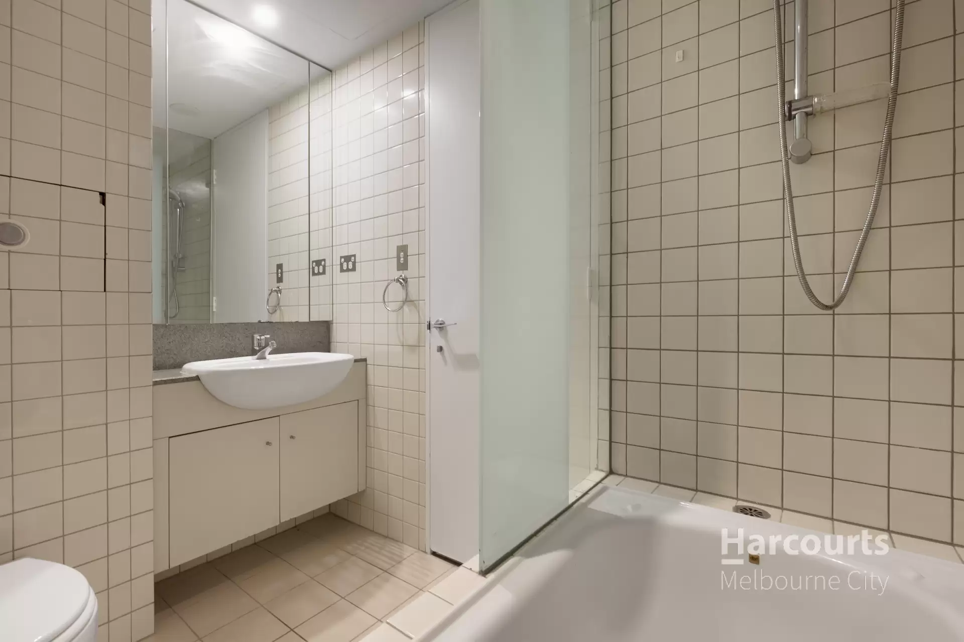 124/1 Queensberry Street, Carlton Leased by Harcourts Melbourne City - image 1