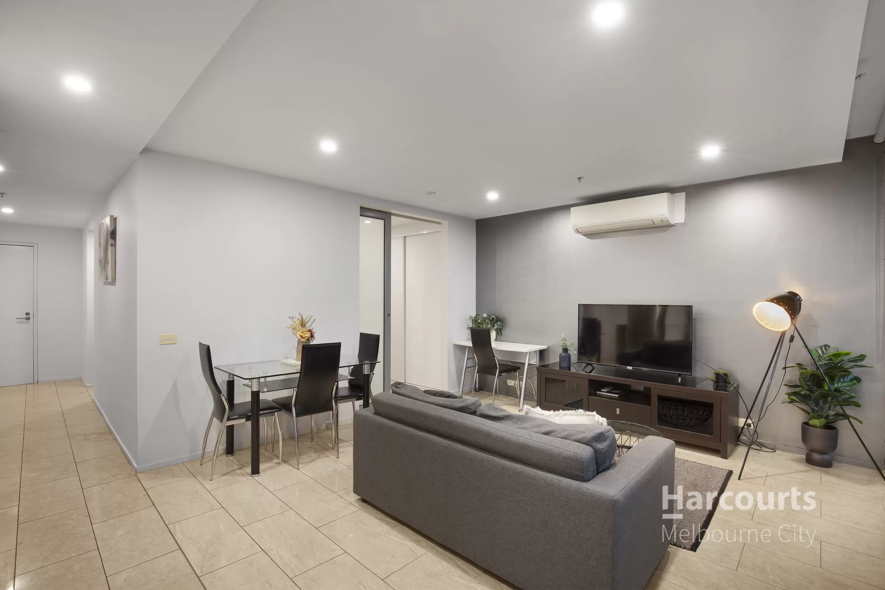 2409/8 Downie Street, Melbourne Sold by Harcourts Melbourne City - image 4
