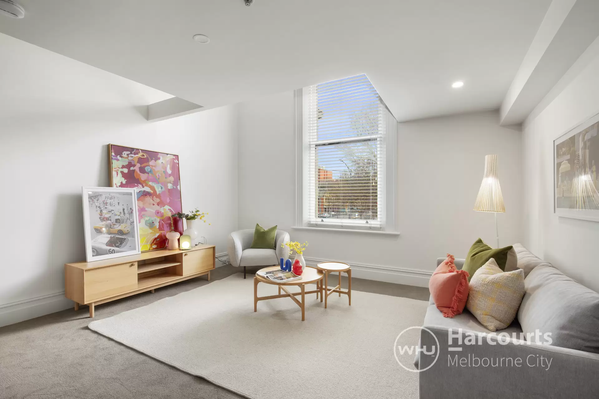 4/392 Russell Street, Melbourne Sold by Harcourts Melbourne City - image 1