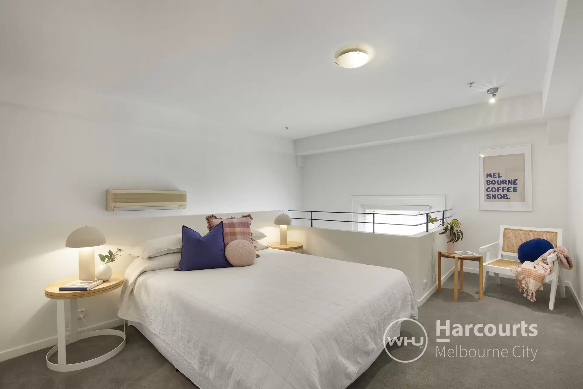4/392 Russell Street, Melbourne Sold by Harcourts Melbourne City - image 1