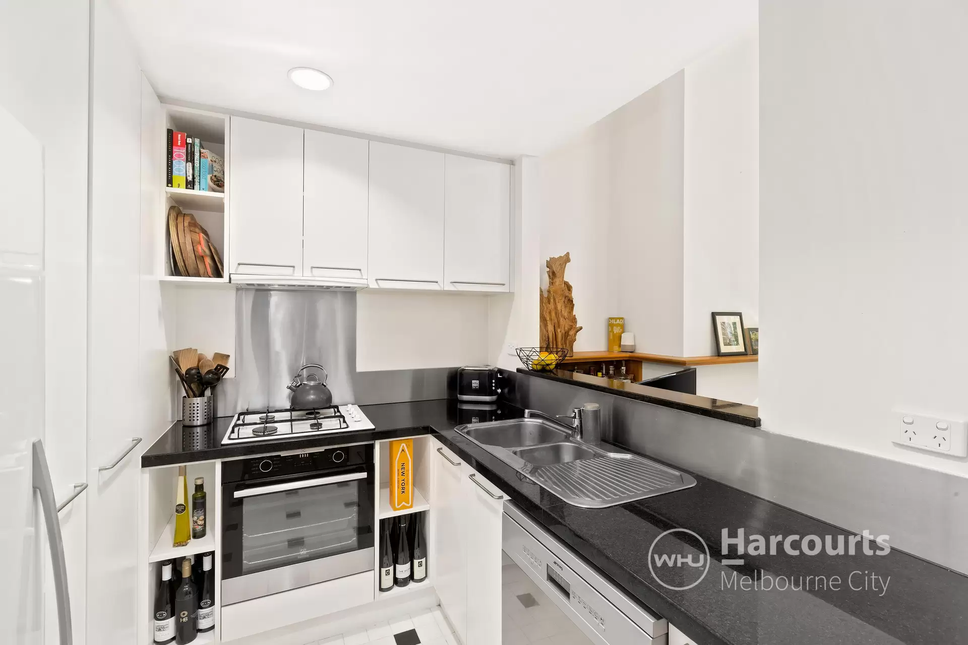 27/8 Wellington Crescent, East Melbourne Leased by Harcourts Melbourne City - image 1