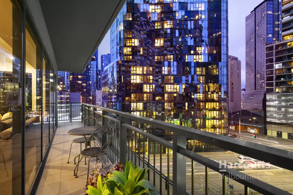 713/80 Clarendon Street, Southbank Sold by Harcourts Melbourne City