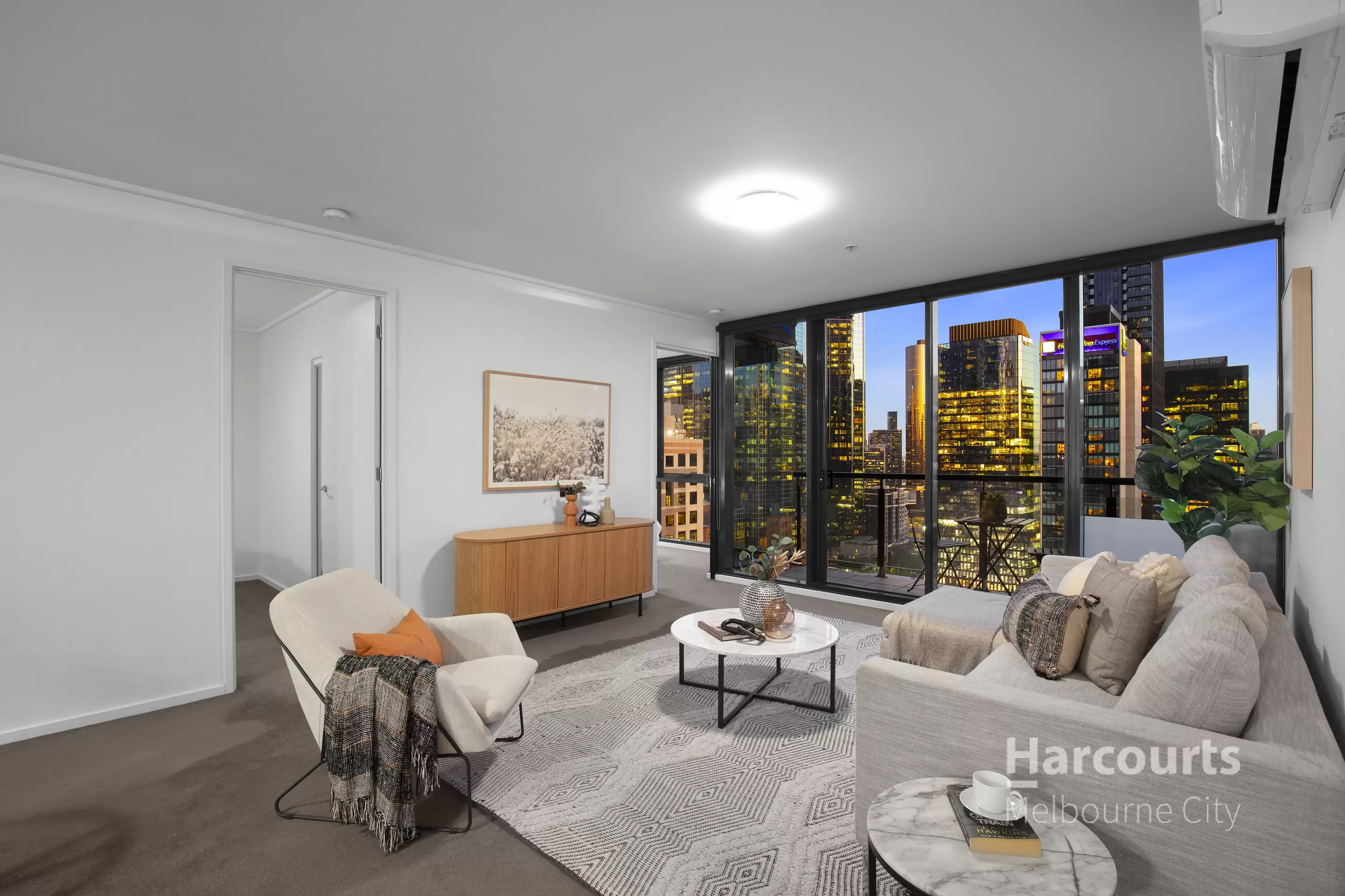 2611/668 Bourke Street, Melbourne Sold by Harcourts Melbourne City - image 2