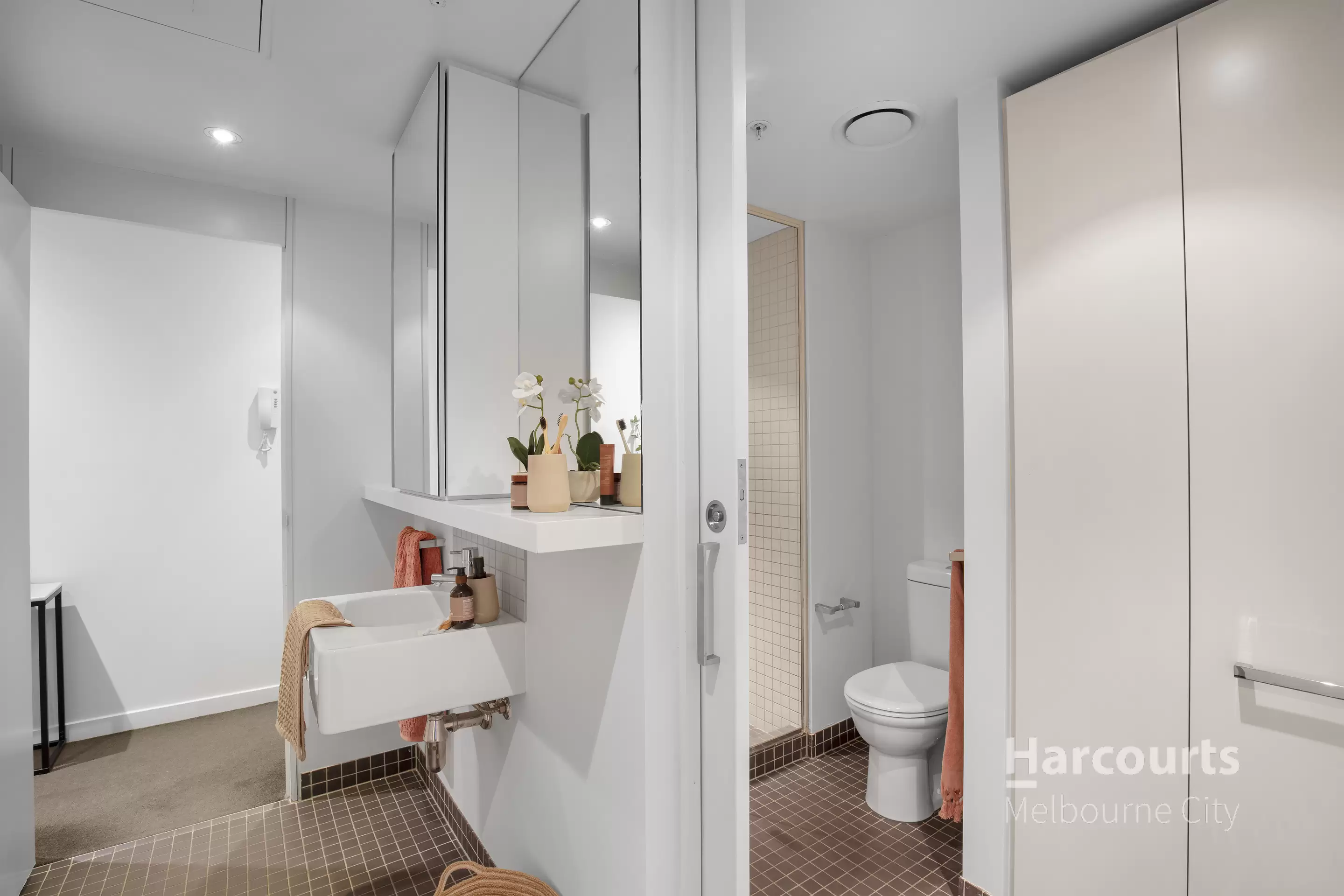 1102V/162 Albert Street, East Melbourne Sold by Harcourts Melbourne City - image 8
