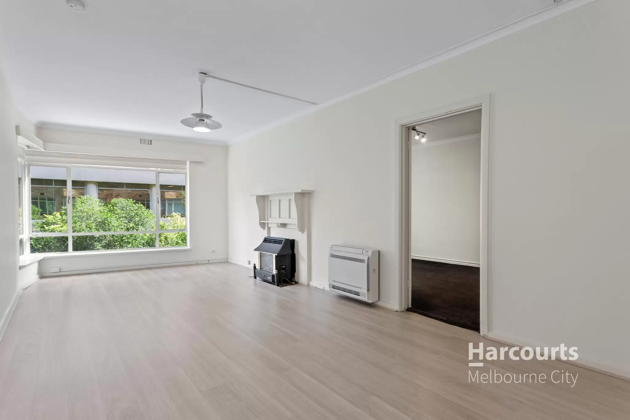8/485 St Kilda Road, Melbourne Leased by Harcourts Melbourne City - image 3