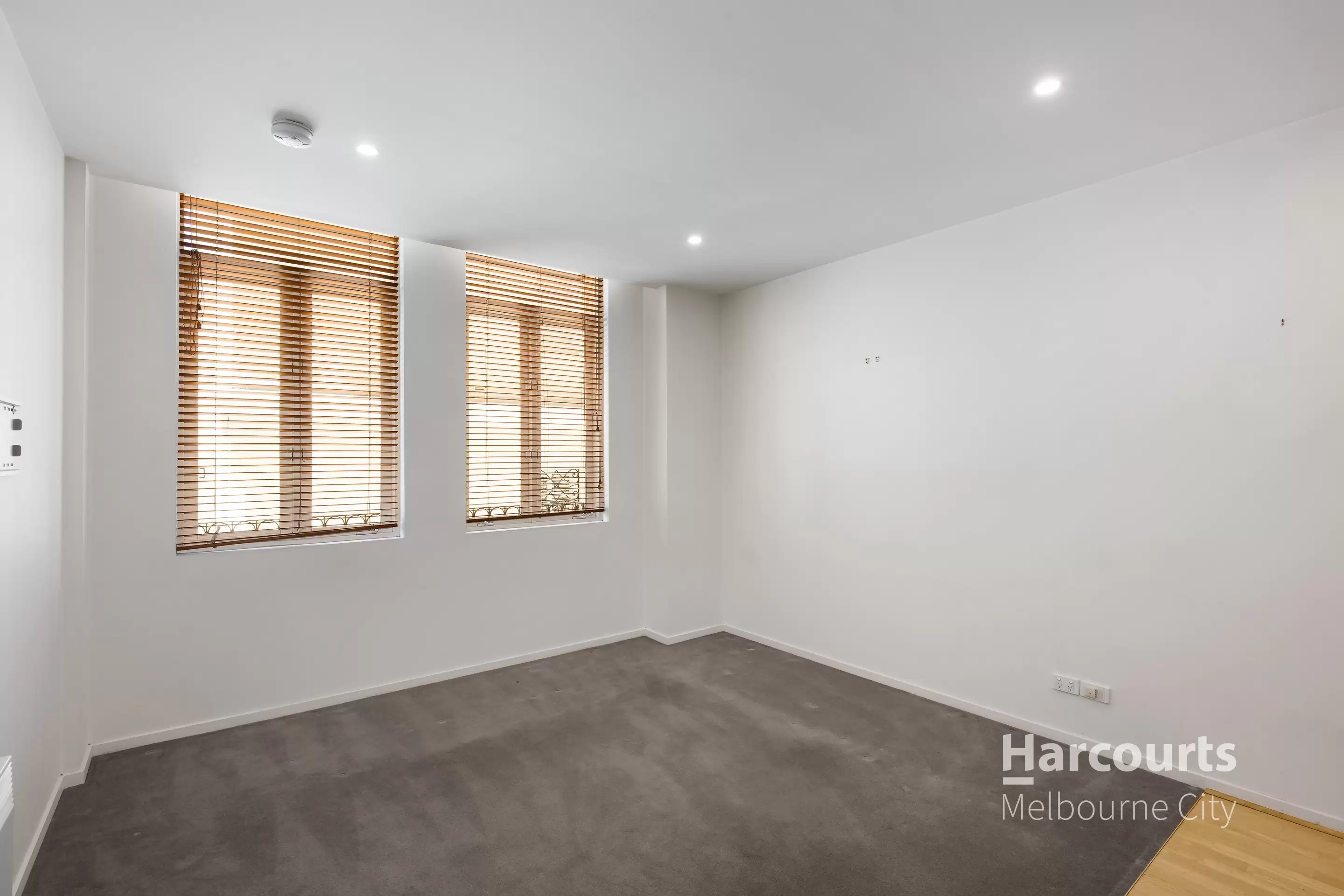 8/322 Albert Street, East Melbourne Leased by Harcourts Melbourne City - image 1