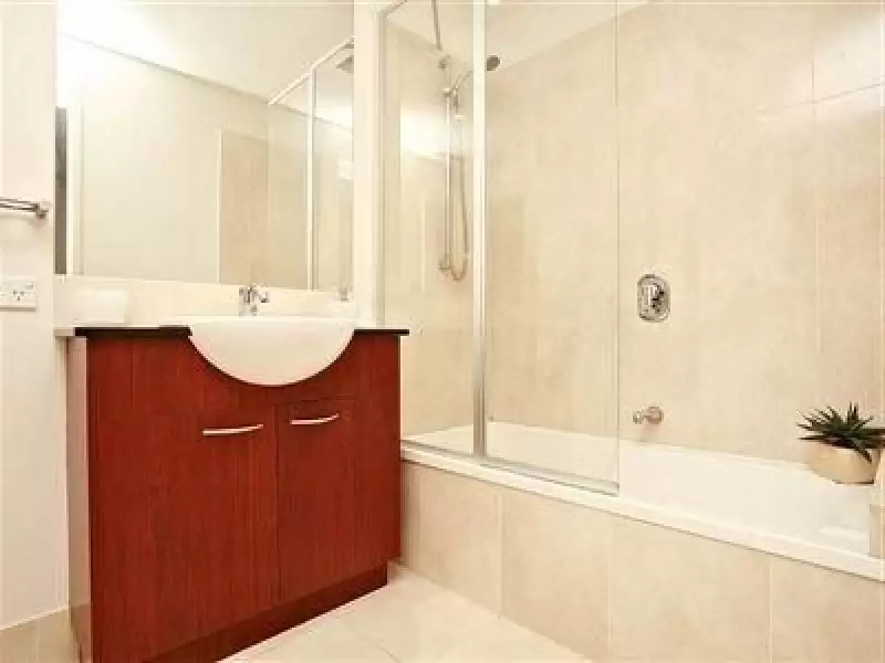 301/7 Alma Road, St Kilda South Leased by Harcourts Melbourne City - image 2