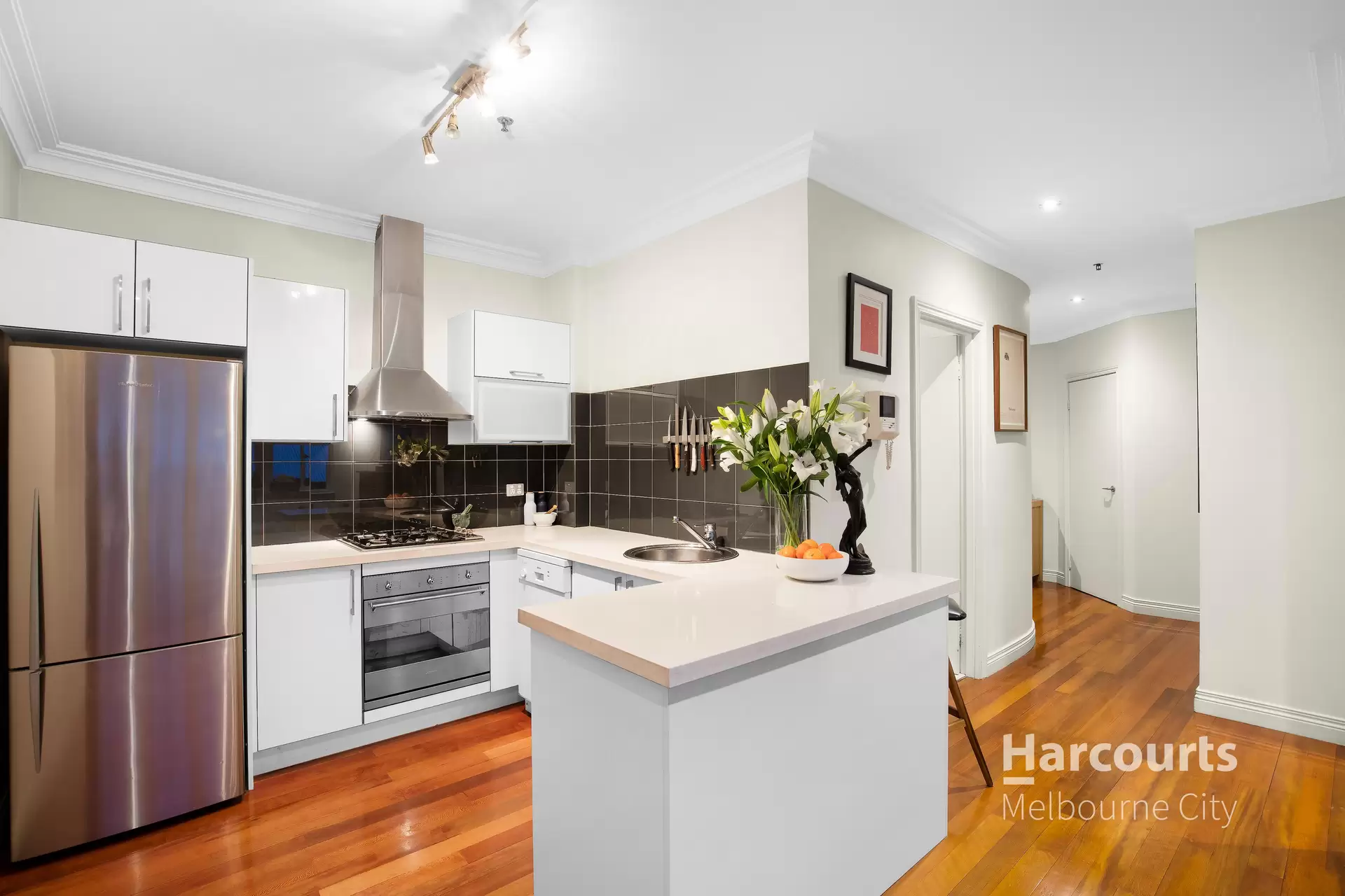 302/390 Little Collins Street, Melbourne Leased by Harcourts Melbourne City - image 1