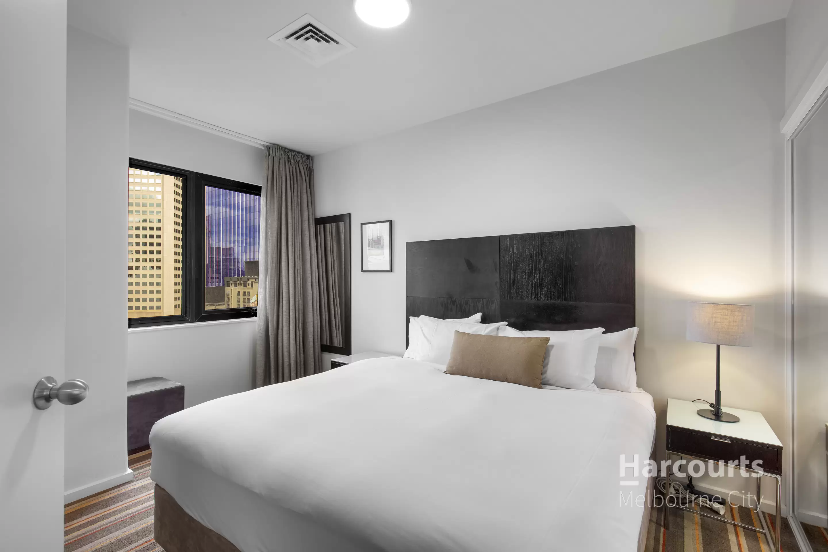1011/250 Elizabeth Street, Melbourne Sold by Harcourts Melbourne City - image 3