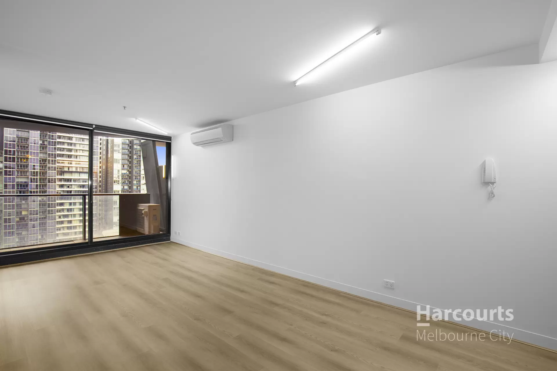 2009/31 A'Beckett Street, Melbourne Leased by Harcourts Melbourne City - image 1