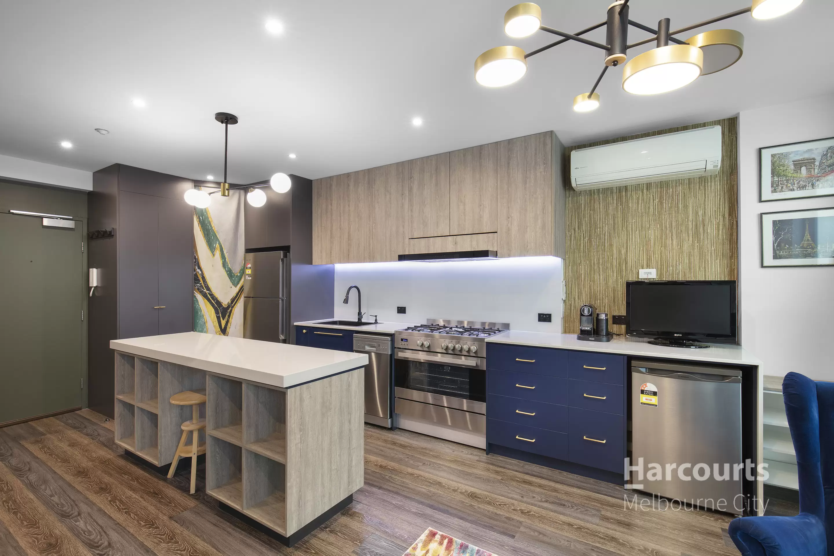 1103/87 Franklin Street, Melbourne Sold by Harcourts Melbourne City - image 2