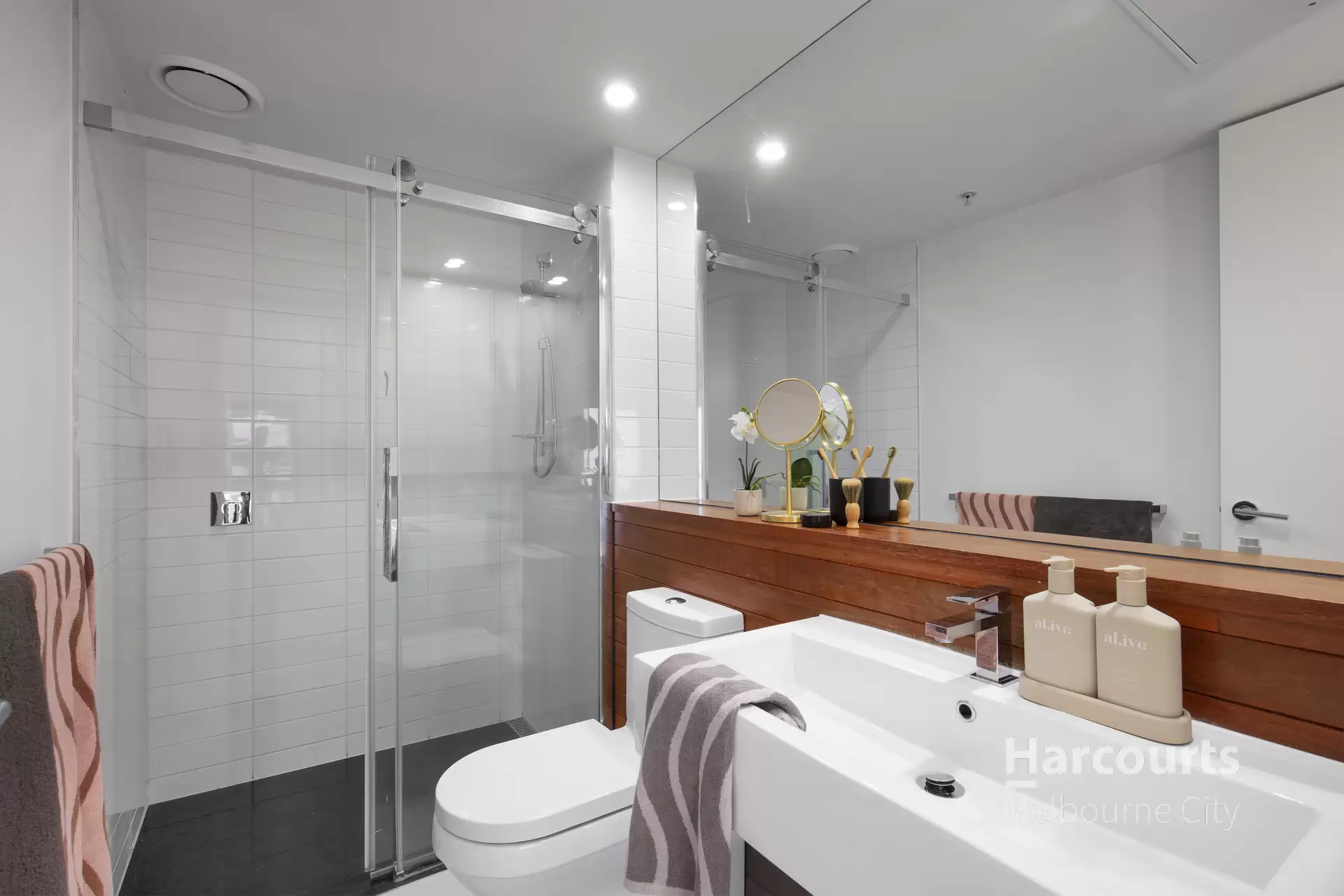 705/18 Russell Place, Melbourne Sold by Harcourts Melbourne City - image 1