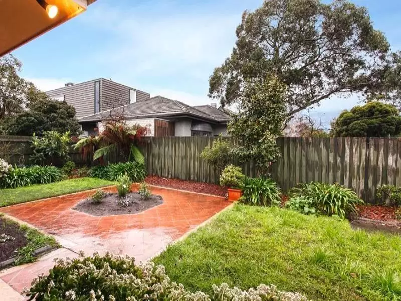 61 Thomas Street, Hampton Leased by Harcourts Melbourne City - image 2