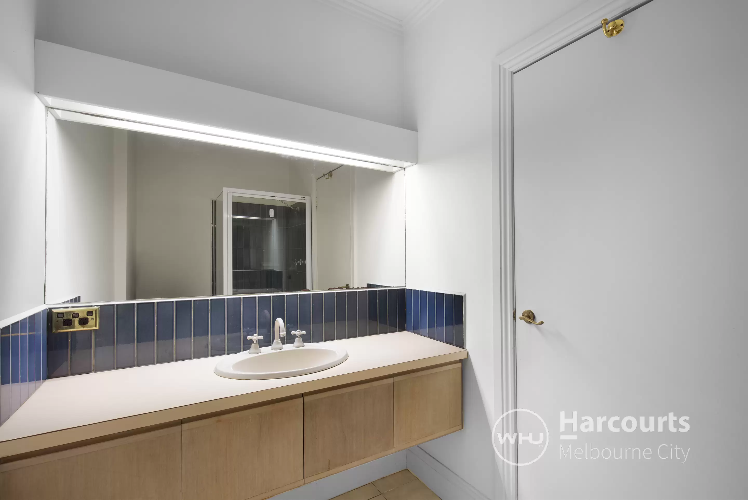 56 Hayward Lane, Melbourne Sold by Harcourts Melbourne City - image 12