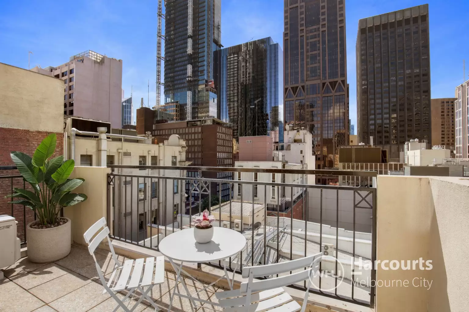 1118/422 Collins Street, Melbourne Sold by Harcourts Melbourne City - image 2